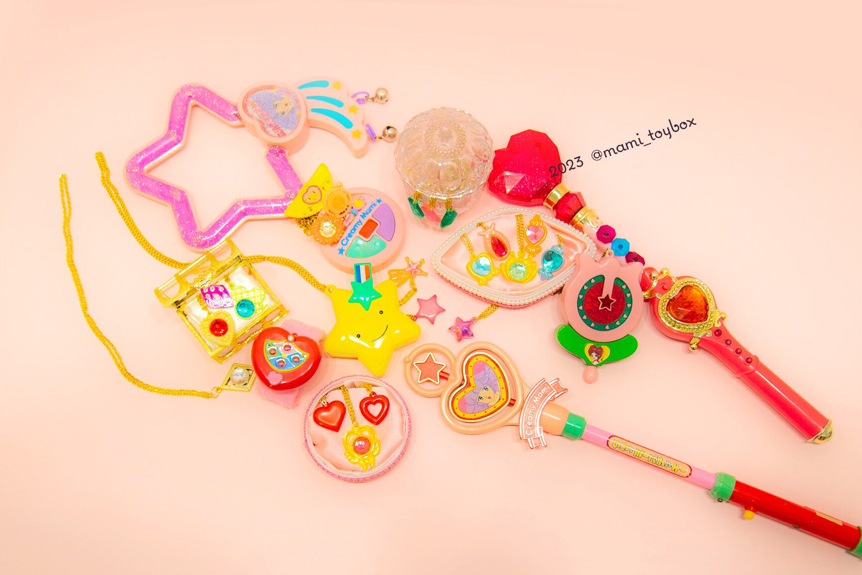 お菓子のおまけのペンダント ~ My first jewelry ~ とってもレトロな