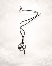 四葉のクローバー ネックレス