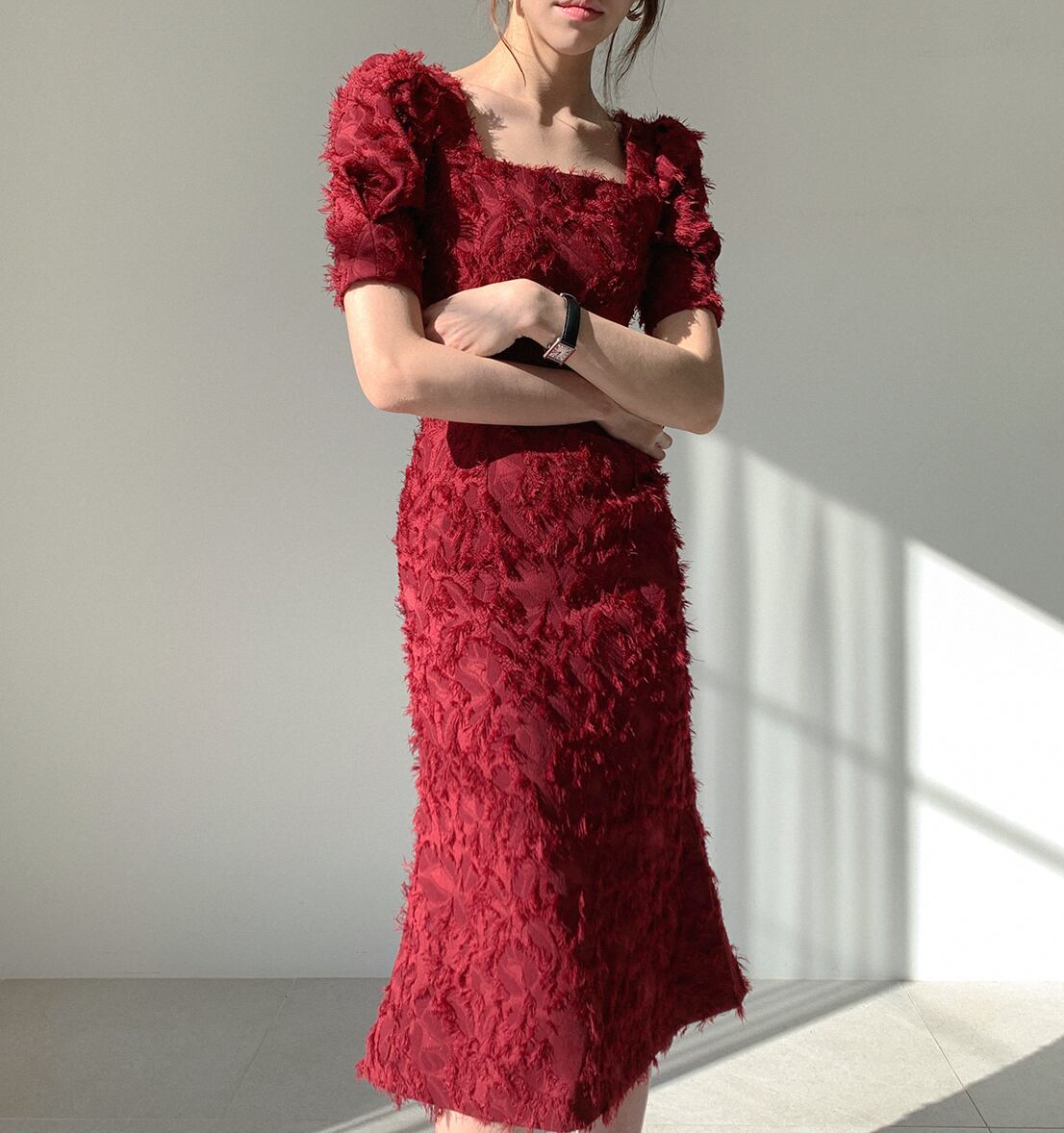 ドレス パーティードレス パーティドレス カラードレス ミモレ丈ドレス Aラインドレス ミモレ ミモレ丈 袖あり 半袖 スクエアネック Aライン エレガント 大人可愛い 華やか 大人 おしゃれ お洒落 レトロ 存在感 個性的 無地 10代 20代 レディース 女性用 パーティー イベント インスタ映え 夏 二次会 2次会 お呼ばれ パーティー サイズ S M 黒 ブラック 赤 レッド