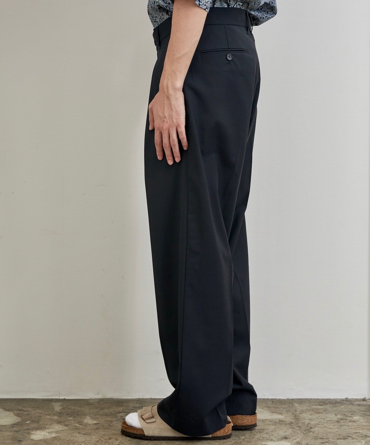 WOMEN'S】TROPICAL T/W TUCK PANTS / トロピカルT/Wタックパンツ (NAVY