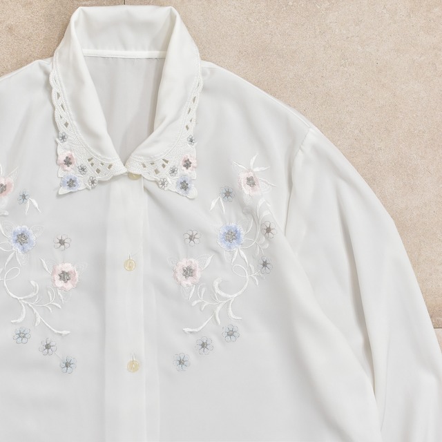 90~00s Vintage flower embroidery poly blouse