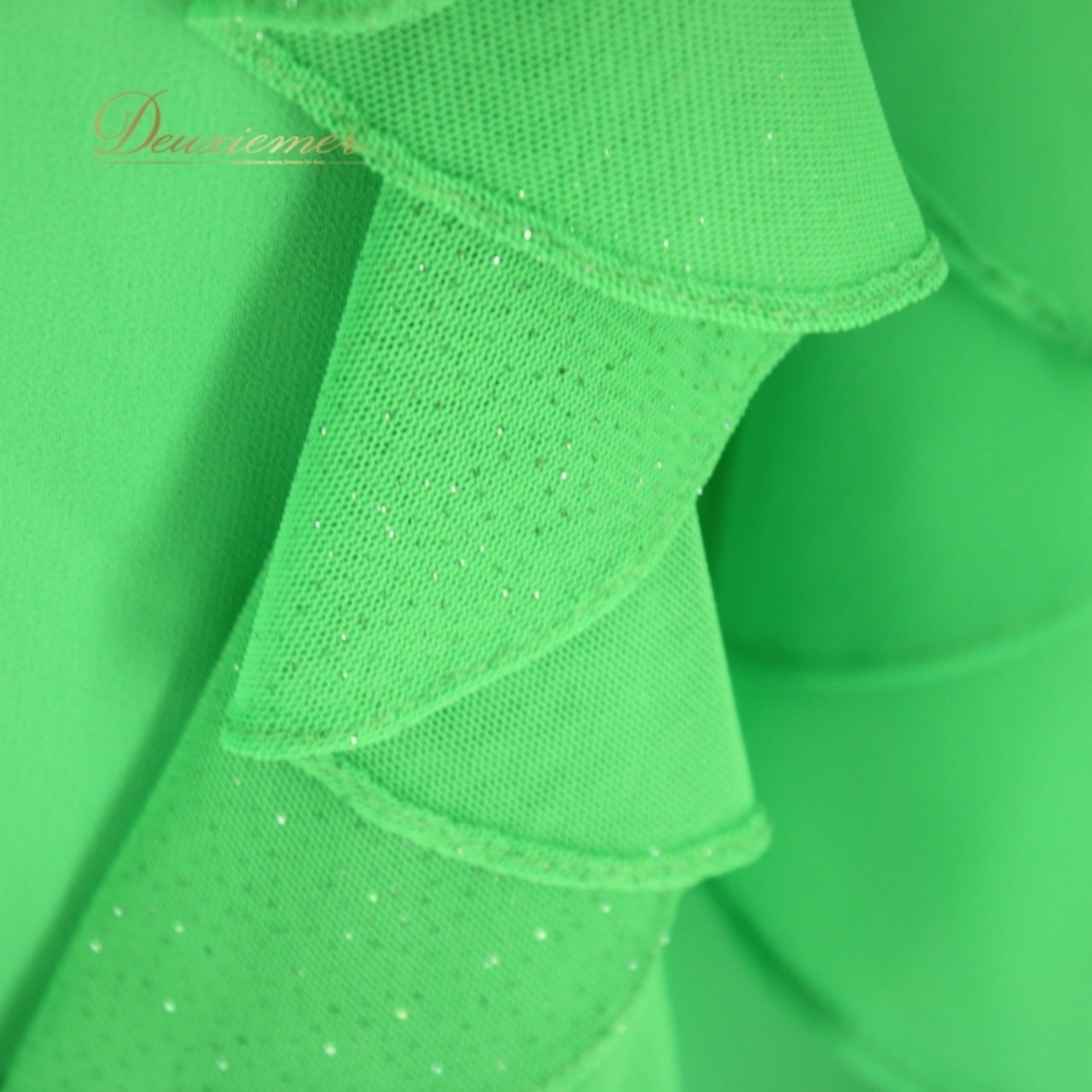 社交ダンス 衣装 スタンダード 上下セット ツーピース レッスンウェア パーティ衣装 Create-Sun クリエイトサン 黄緑 グリーン系 無地 フリル 輝く ラインストーン ジュニア ダンスウェア ダンス スカート トップス 伸縮性 ポリエステル 派手 発表会 フィットネス ストレッチ 軽量 おしゃれ ステージ 衣装 セットアップ