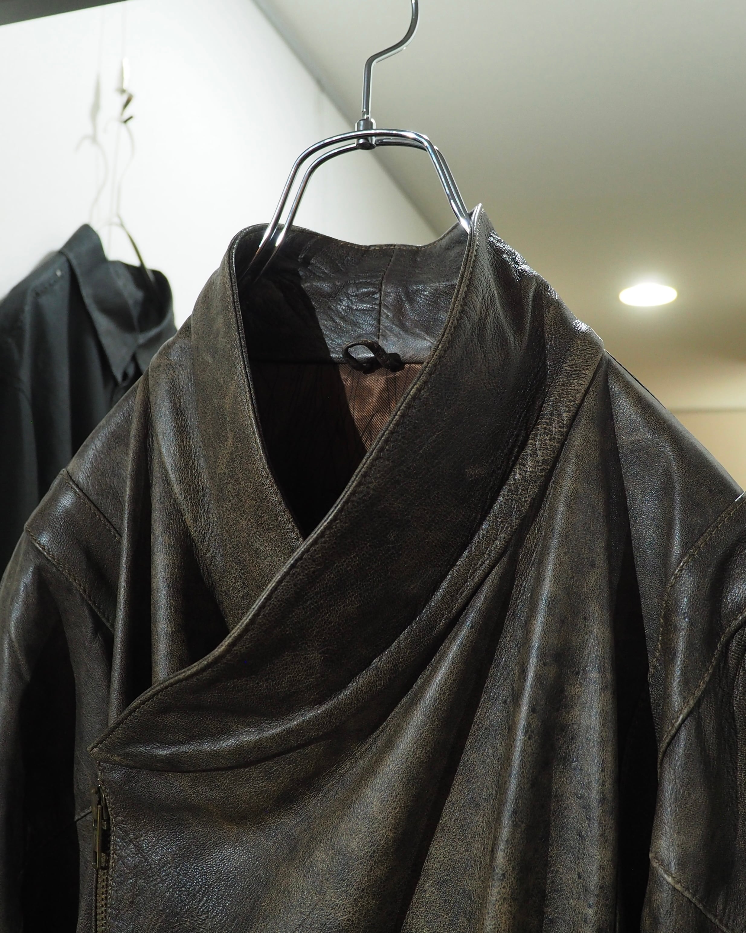 " Made in Italy - Vera Pelle " Unconventional Deformed Silhouette Vintage Leather Jacket