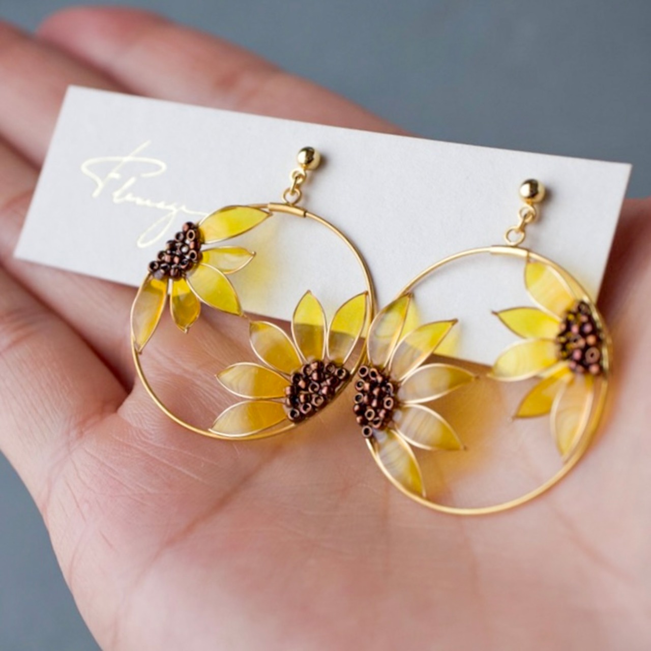 額縁の中の向日葵 | Sunflower Earrings