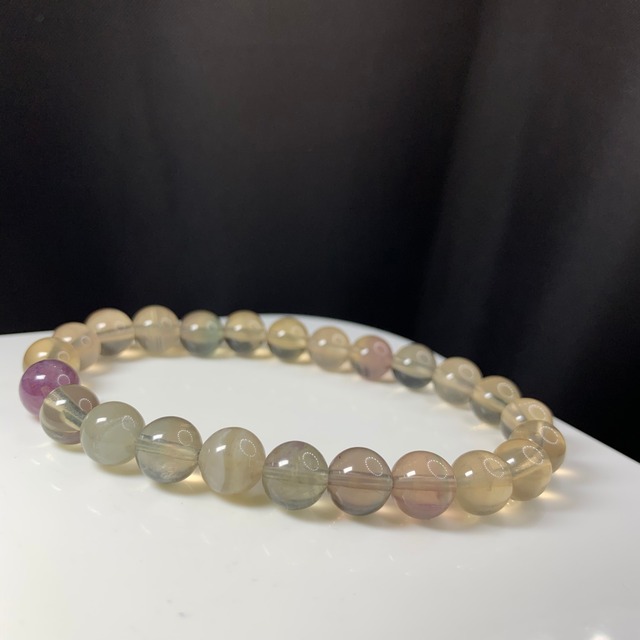 b198変わった色合いフローライトブレスレット