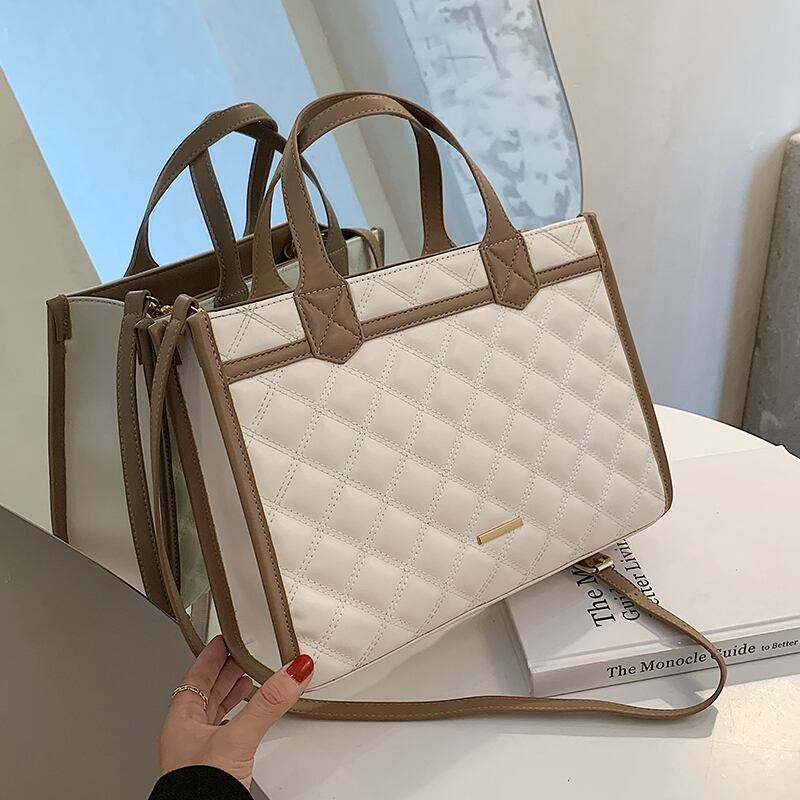 Lingge大容量バッグレディースバッグ2020人気の新しいトレンディなファッションオールマッチショルダーメッセンジャーバッグネットレッドハンドバッグ Tiancai_Wing_Bag47721694546