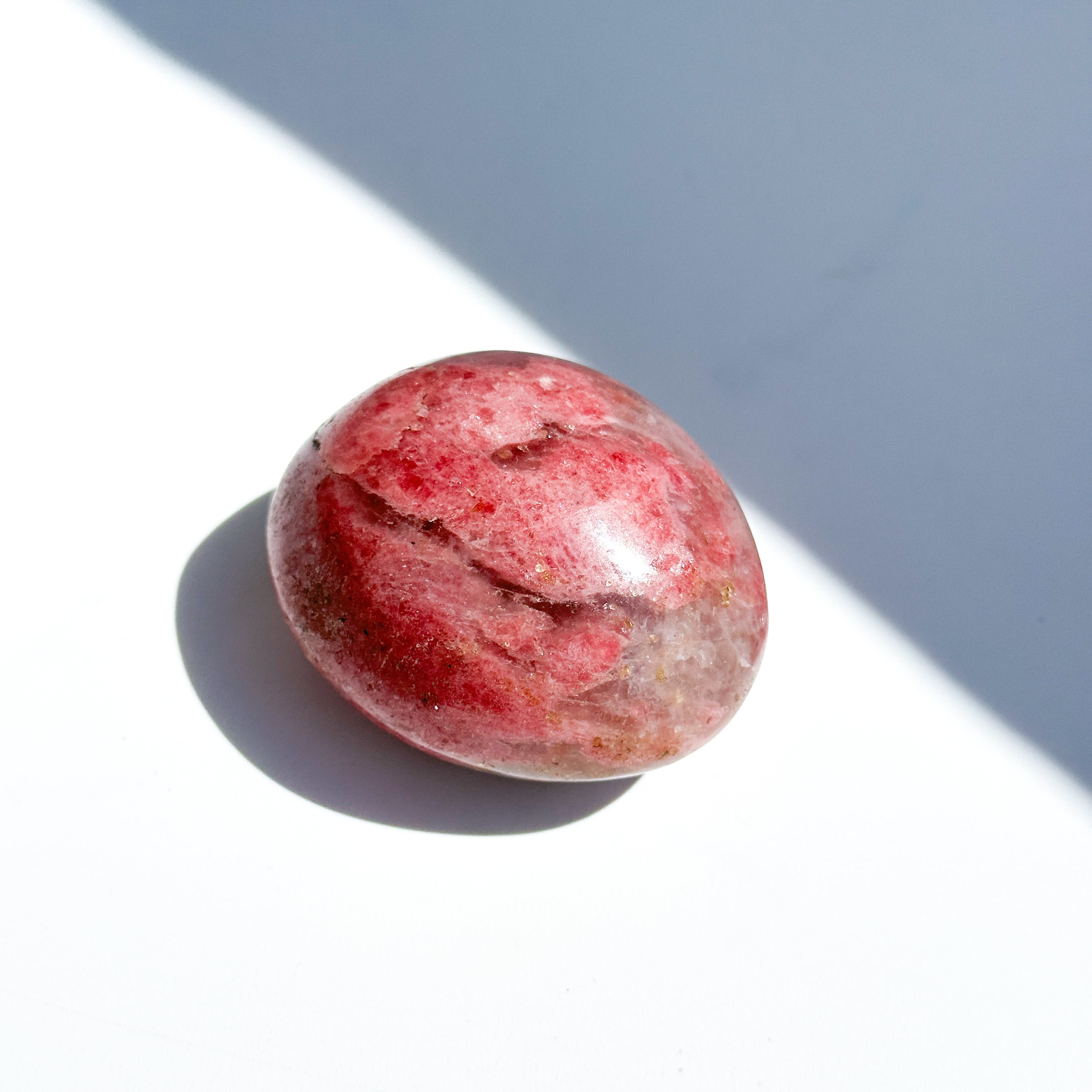 ロードナイト パームストーン32◇ Rhodonite ◇パワーストーン・天然石・インテリア