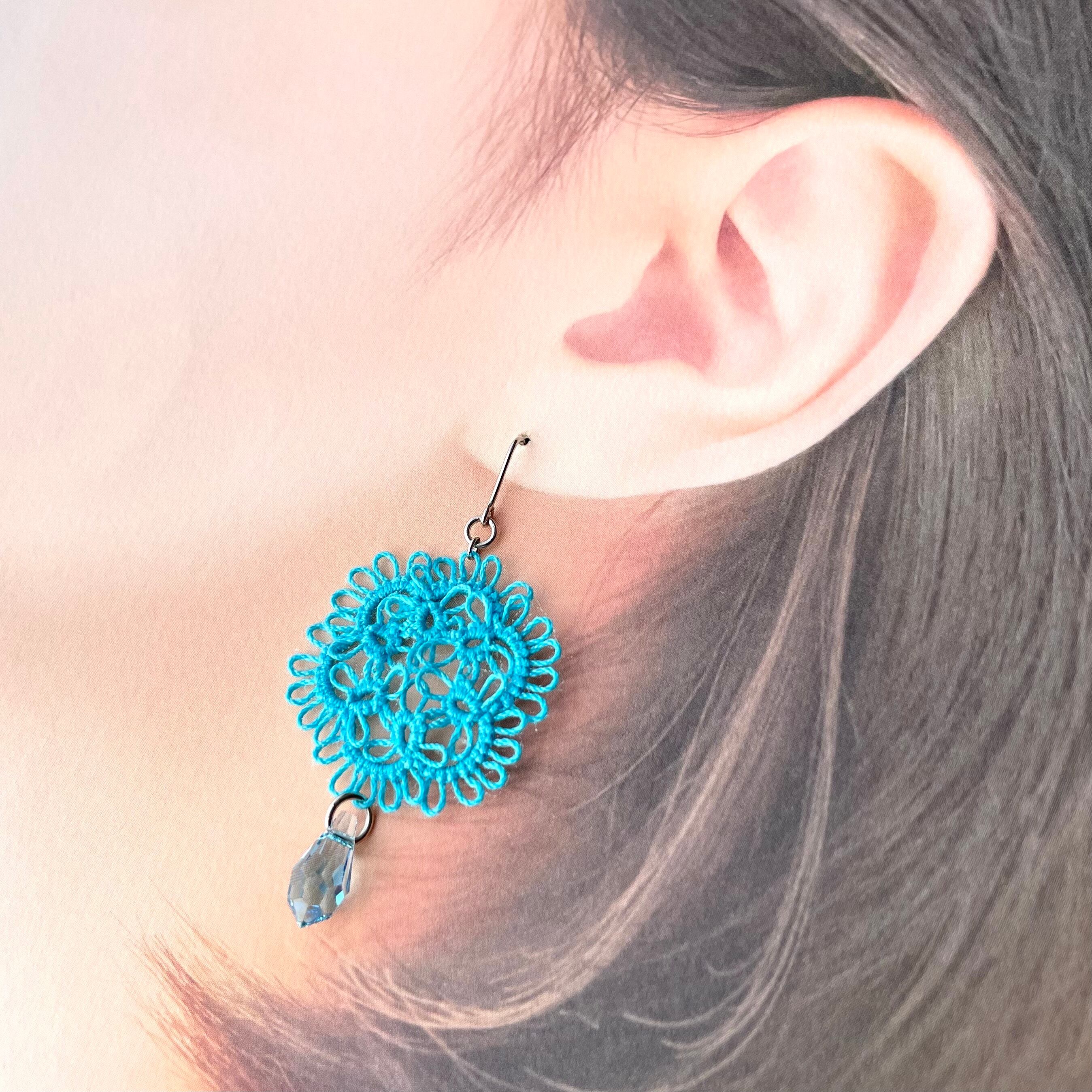 お花モチーフ＊水色レース×アクアマリンのピアス・イヤリング | EMIEL