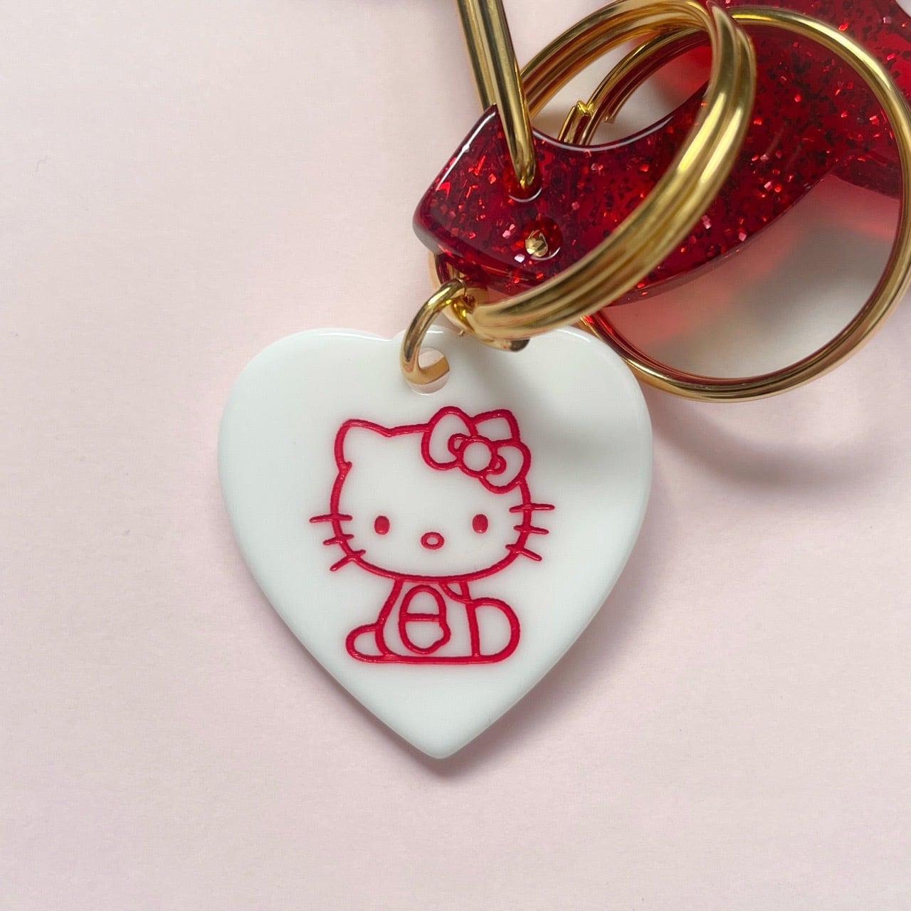 TODIARIES × FANCY SANRIO CHARACTERS・HELLO KITTY RIBBON カラビナ