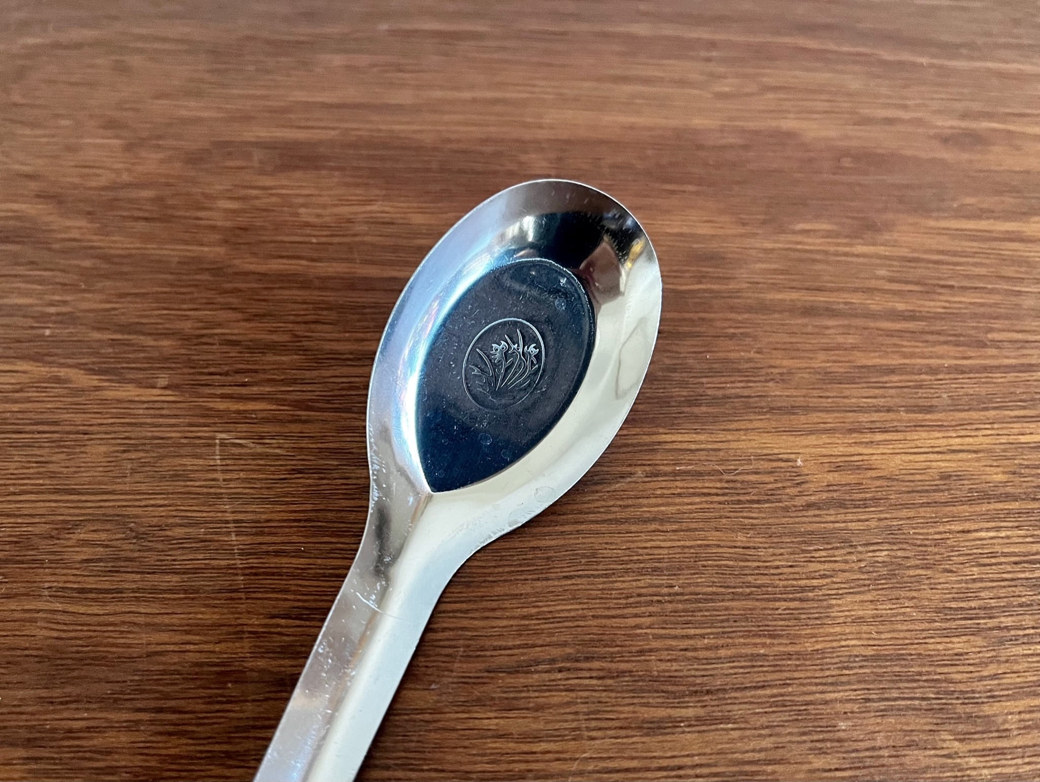 柄の長いアルミのレンゲ