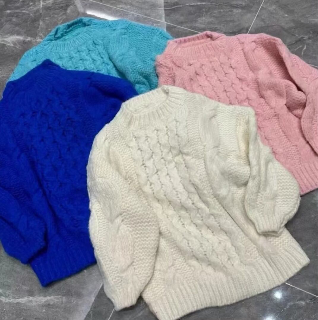 ケーブルニット　AJ1052-002