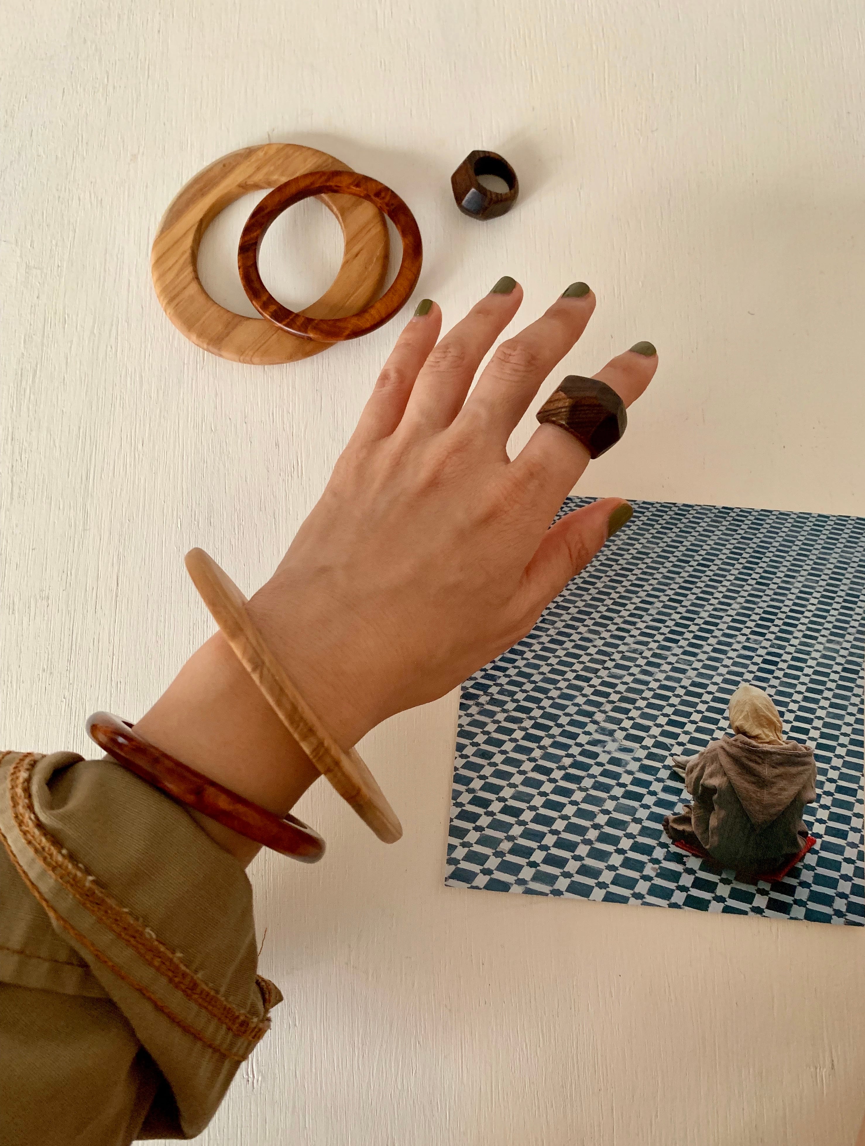 オリーブの木のウッドバングル サークル型 ナチュラル | モロッコの