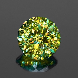 【Bright Brilliant Cut™️ “129 Facets” 】色彩が躍る翆黄の幻影 0.92ct 天然 スフェーン