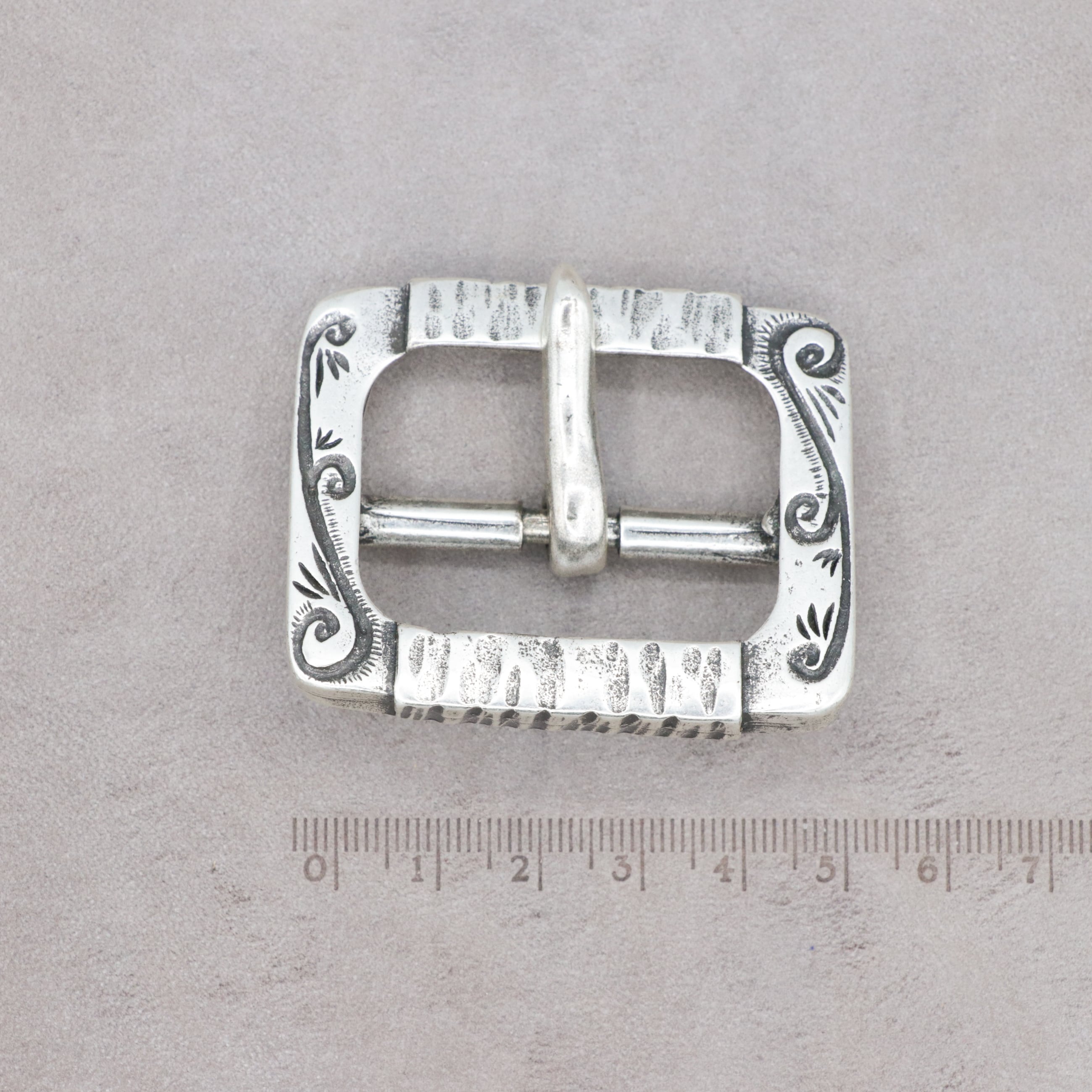 18051】イタリア製 バックル 40mm 幅 カジュアルベルト用 装飾