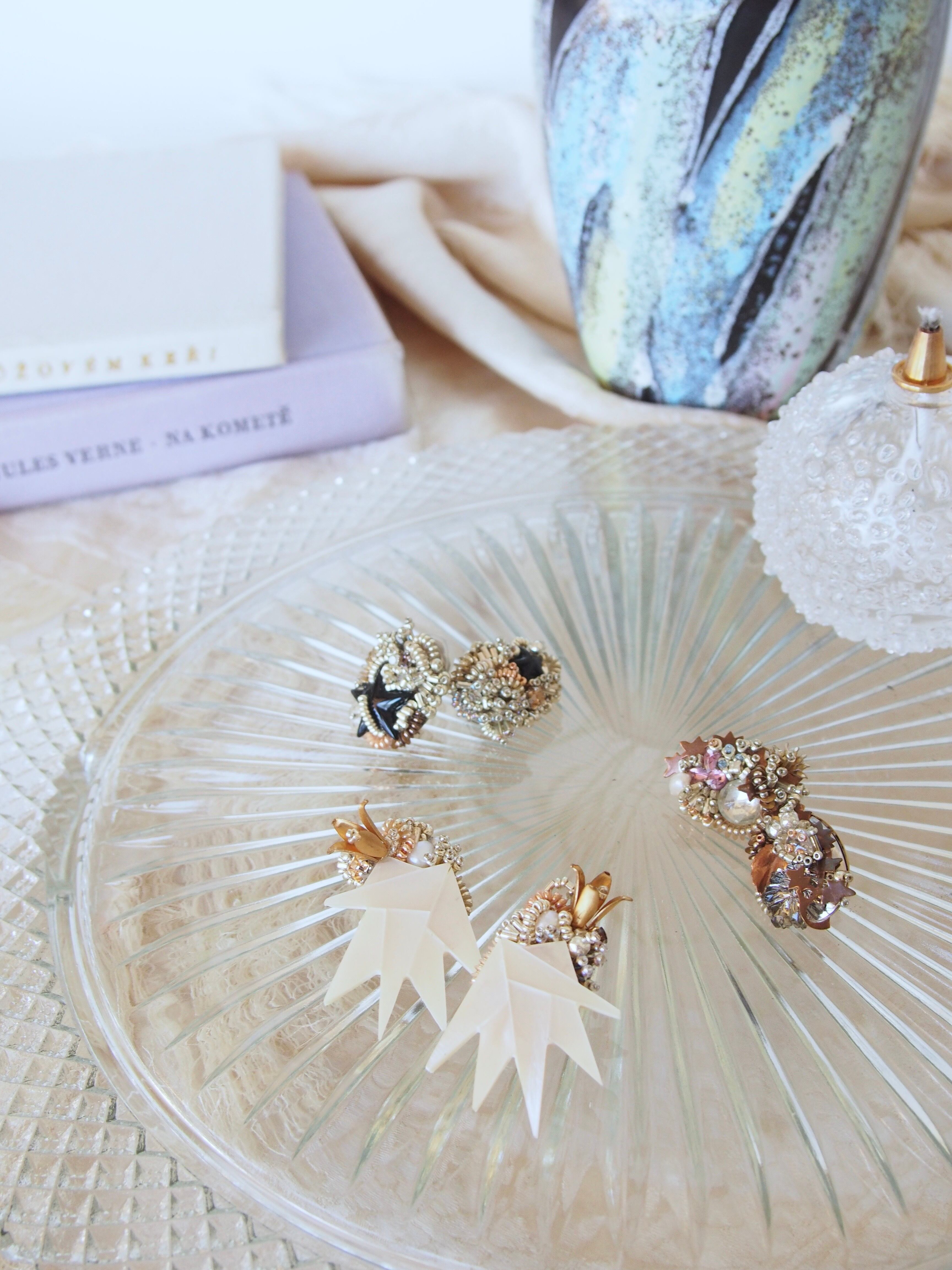 " Lily collage earrings "【 Le jardin secret 】