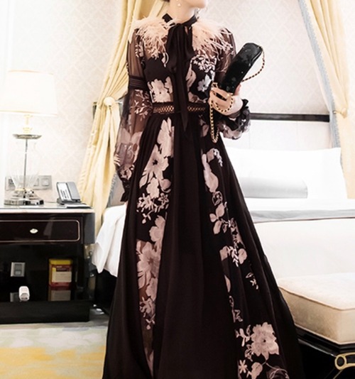 ブラックピンク・羽・リボン・シースルー・フラワーリーフ刺繍・パッチワーク・ランタンスリーブ・二層スカート・エレガント・ドレス・ワンピース