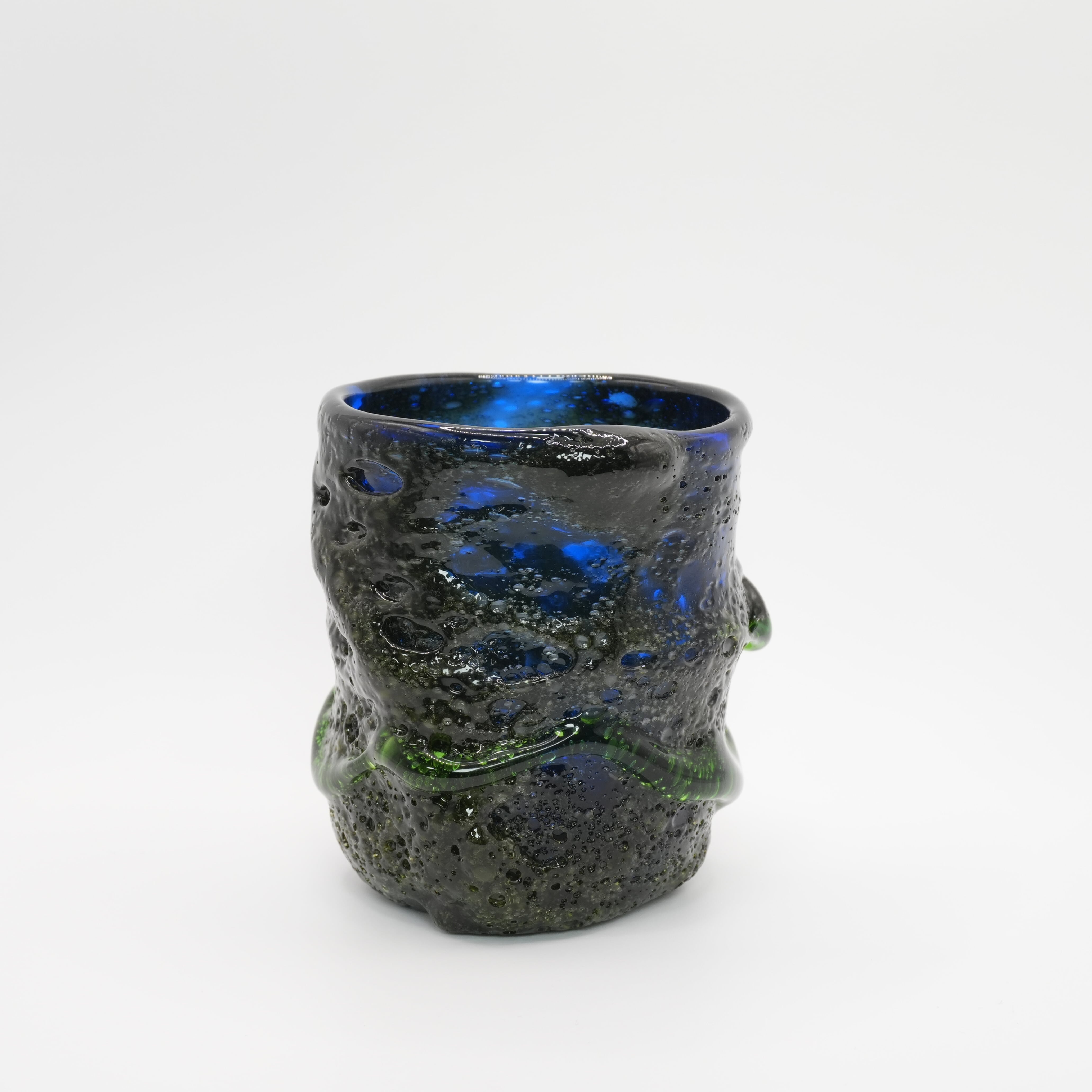 稲嶺 盛一郎 作　雲流茶泡波巻グラス 青 雲流モス泡波巻グラス | にほんのうつわ