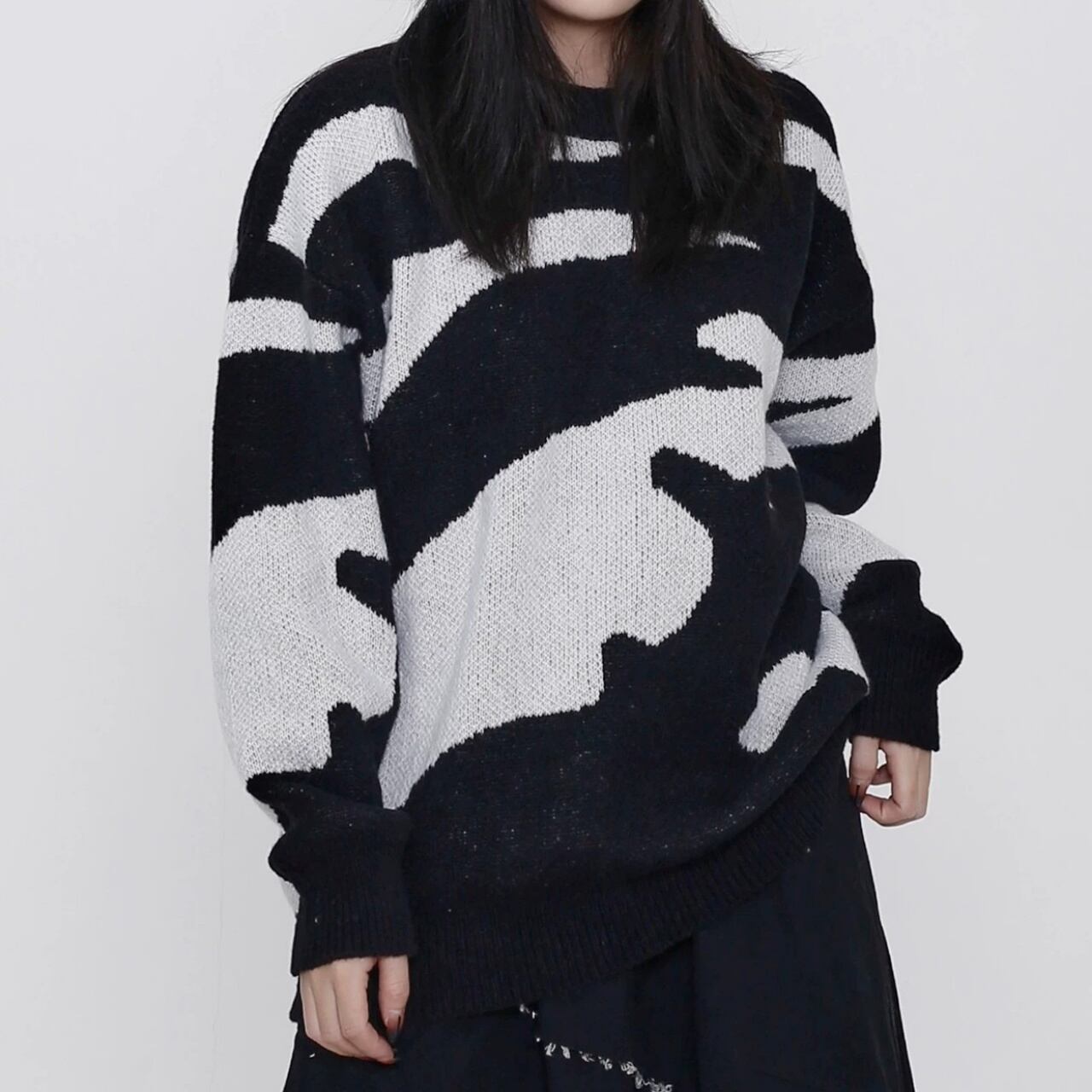 Monochrome Abstract Pattern Sweater 01533