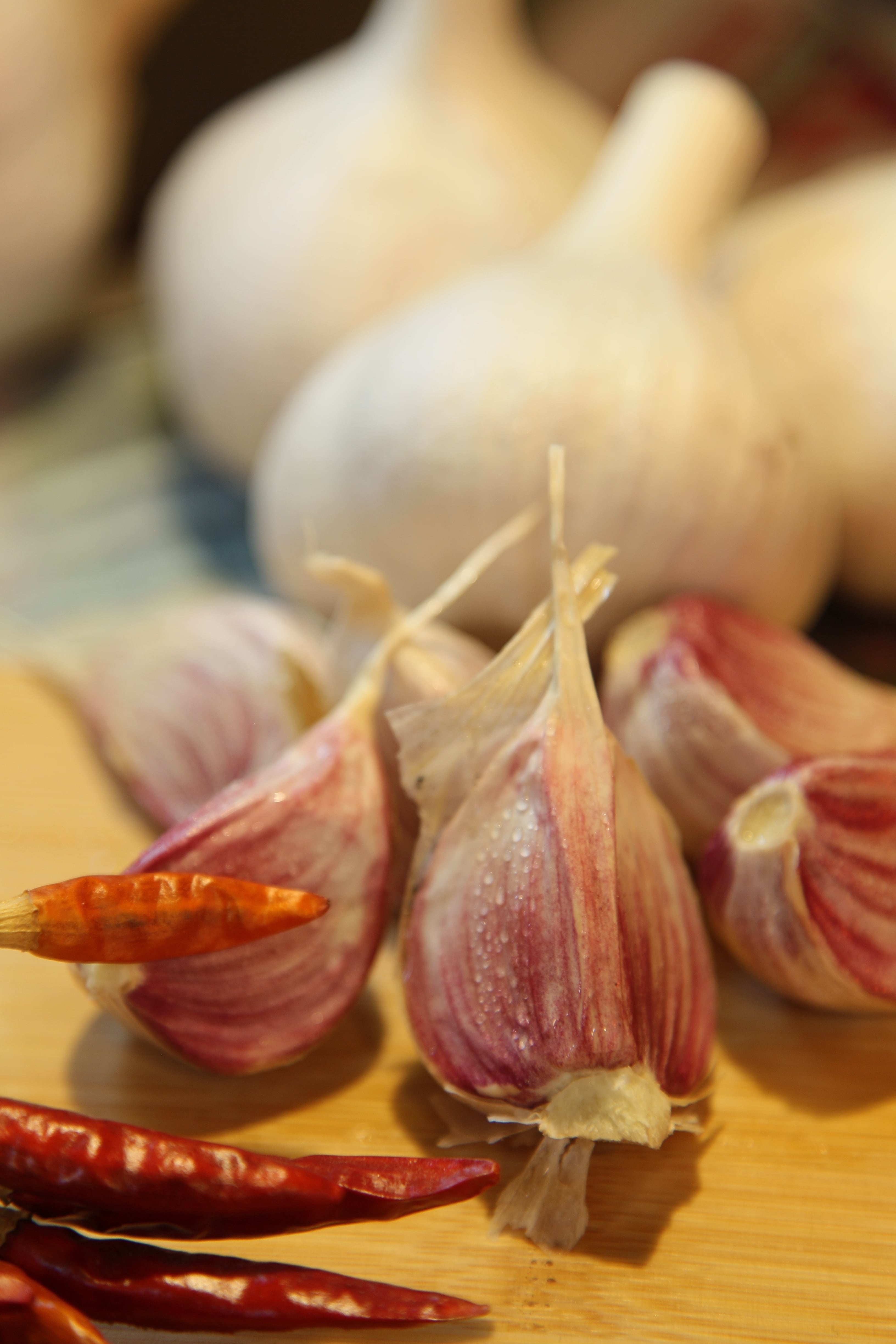 Sランク 2Lサイズ1kg（ 8-10玉/kg）『シン・にんにく』 | トラキチ農園