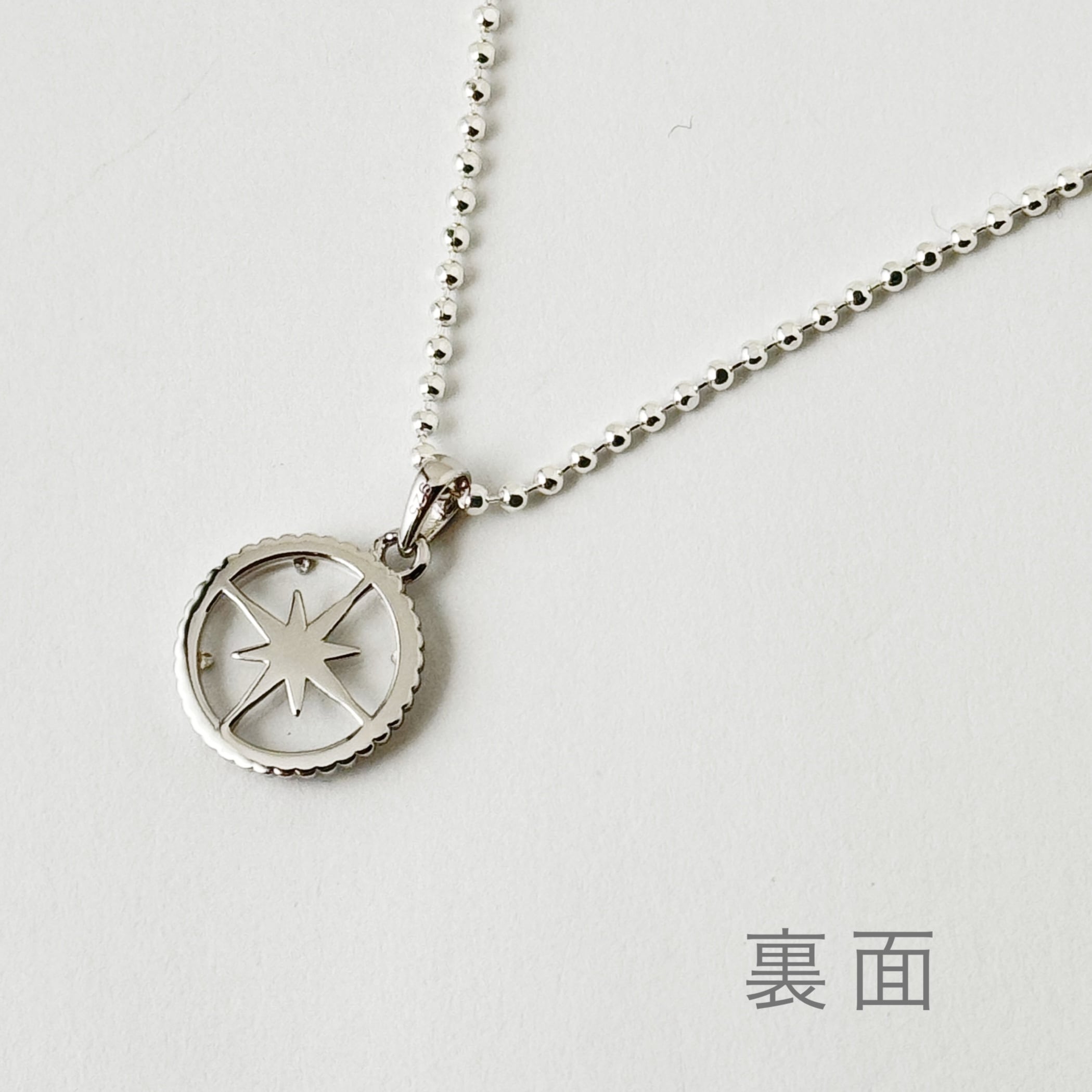 シルバー製涙型コンパスペンダント