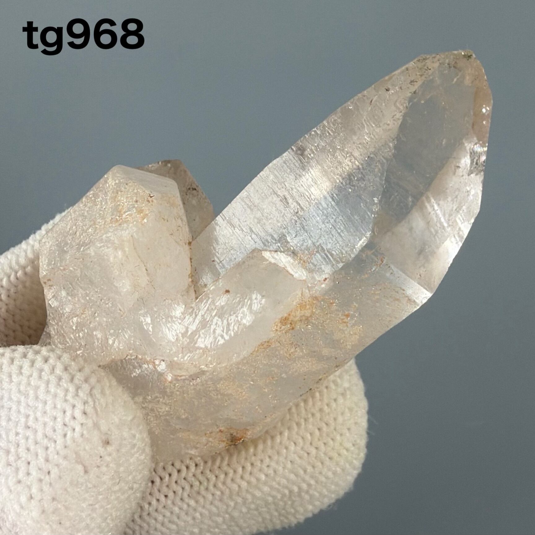 ガネーシュヒマール産 ヒマラヤ水晶 54ミリ 原石ポイント tg814