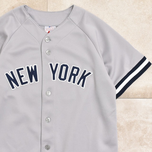 90s majestic MLB NY YANKEES baseball shirt