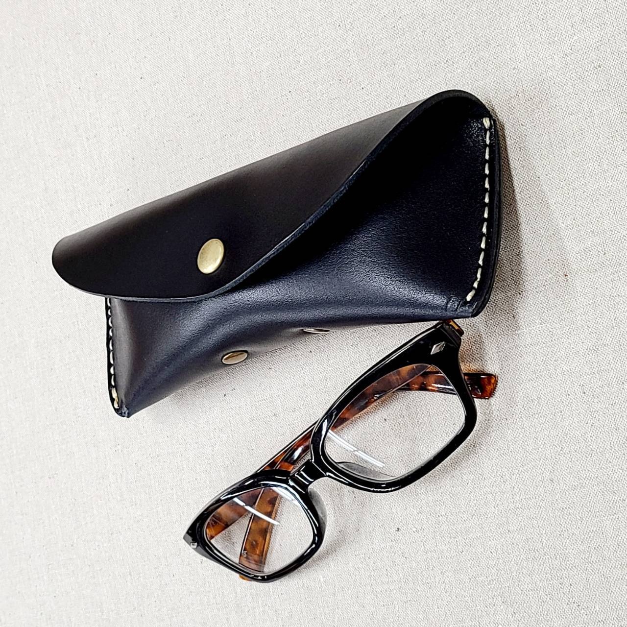 かばん屋さんの レザーメガネケース（ブラック）dragon factory