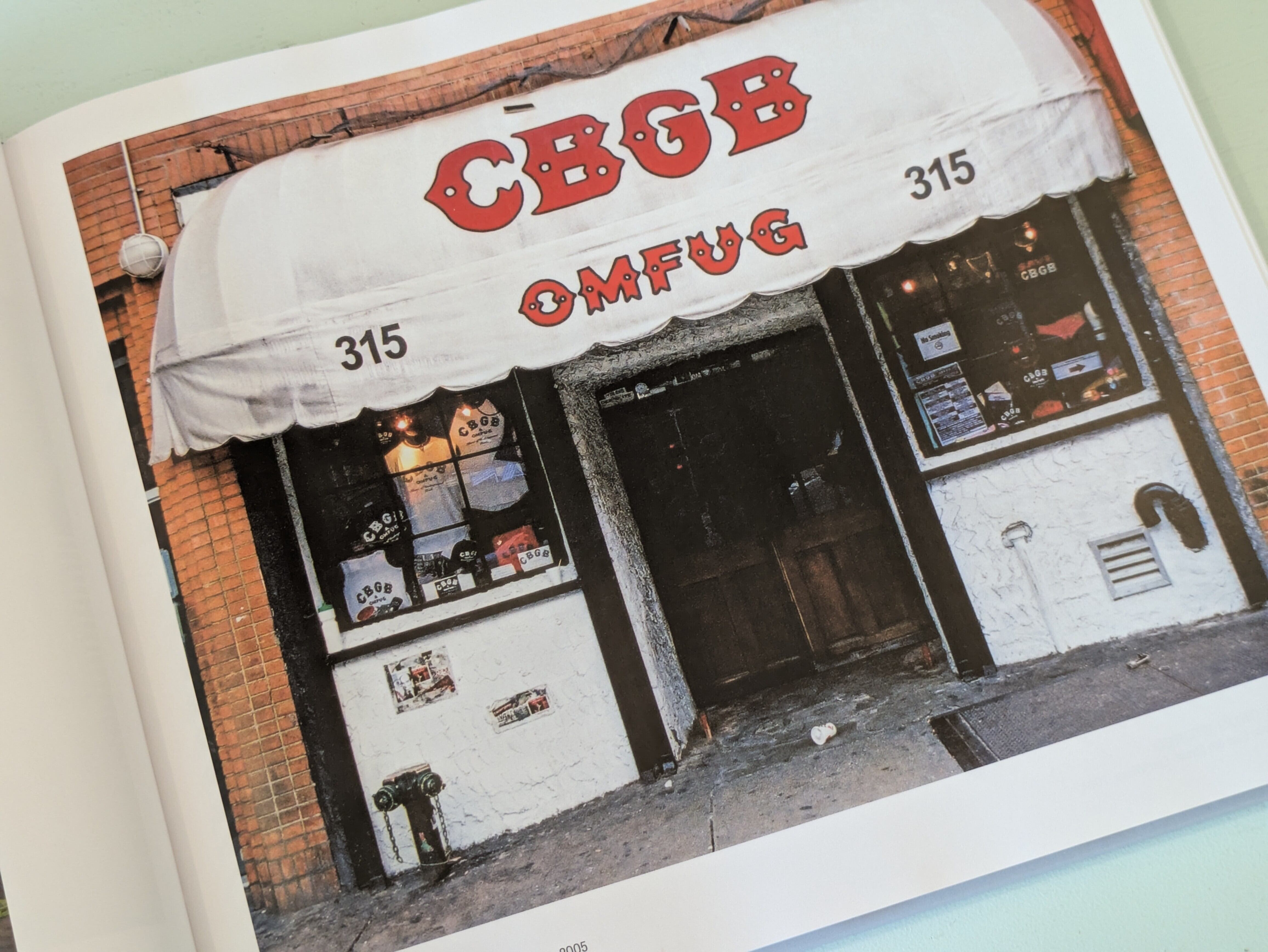 Store Front NYC / ニューヨーク ローカルショップ | Photobooks on