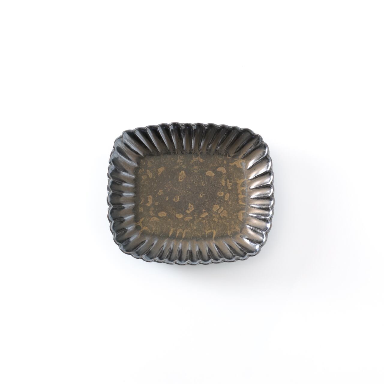 Flower shaped plates | S U I Y O