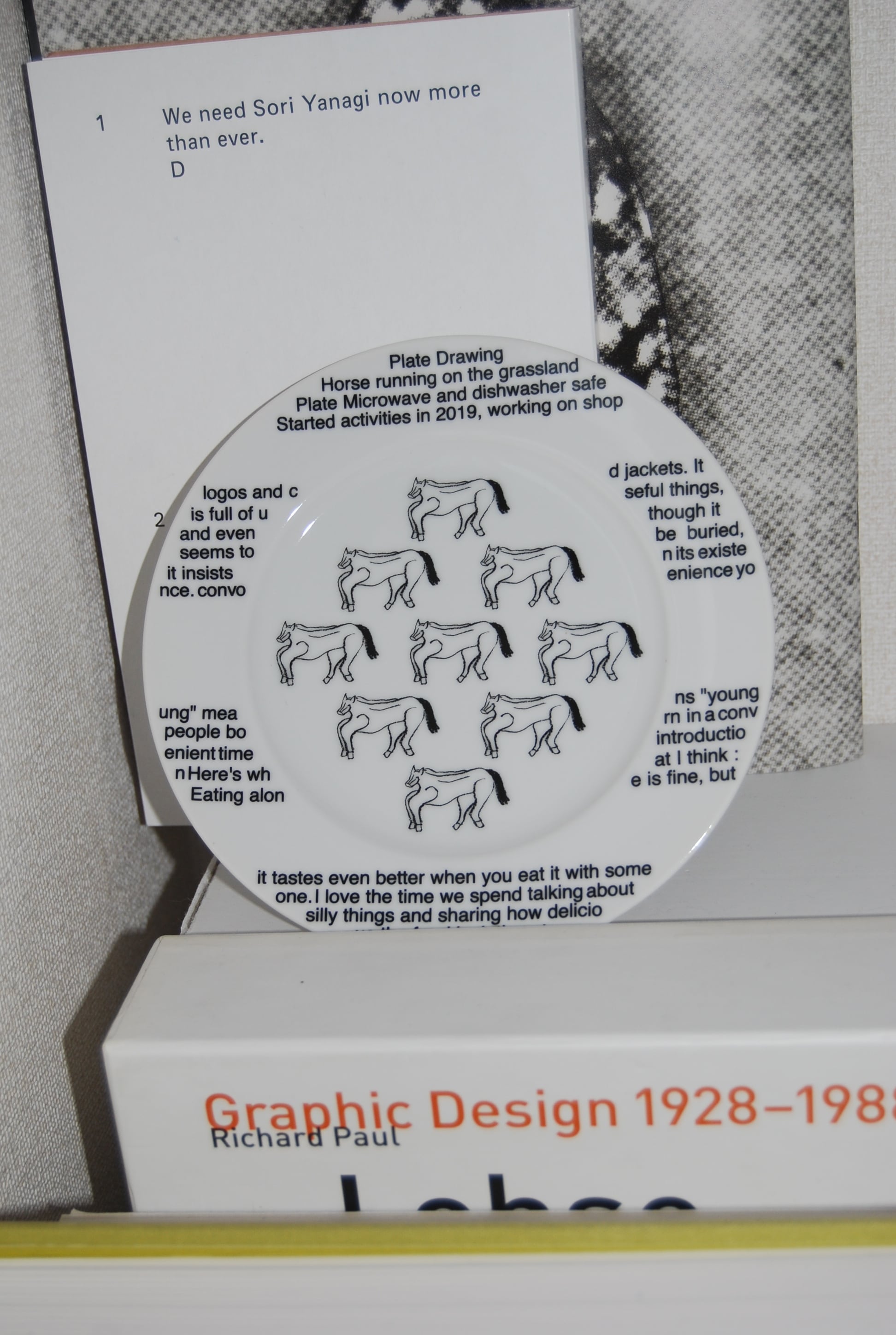 Layout Horse Plate (165x165mm) | CONVENIENCE YOUNG
