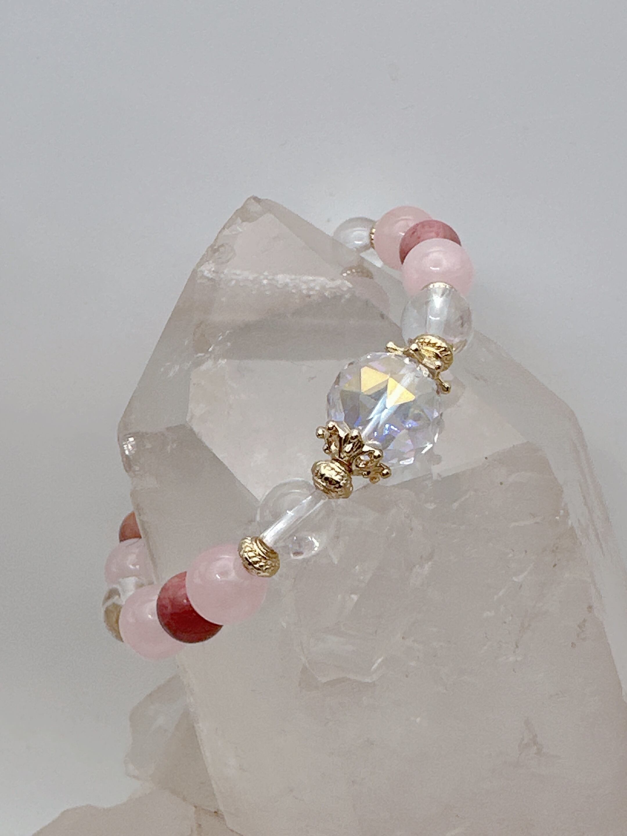 幸運☆オーロラパイナップル&天然石水晶 ／オーロラ／風水／ハッピーフルーツ 幸運☆オーロラパイナップル&天然石水晶 ／オーロラ／風水