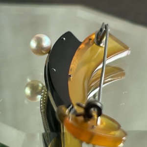 アンティーク！鼈甲に芥子パールの和デコなブローチ