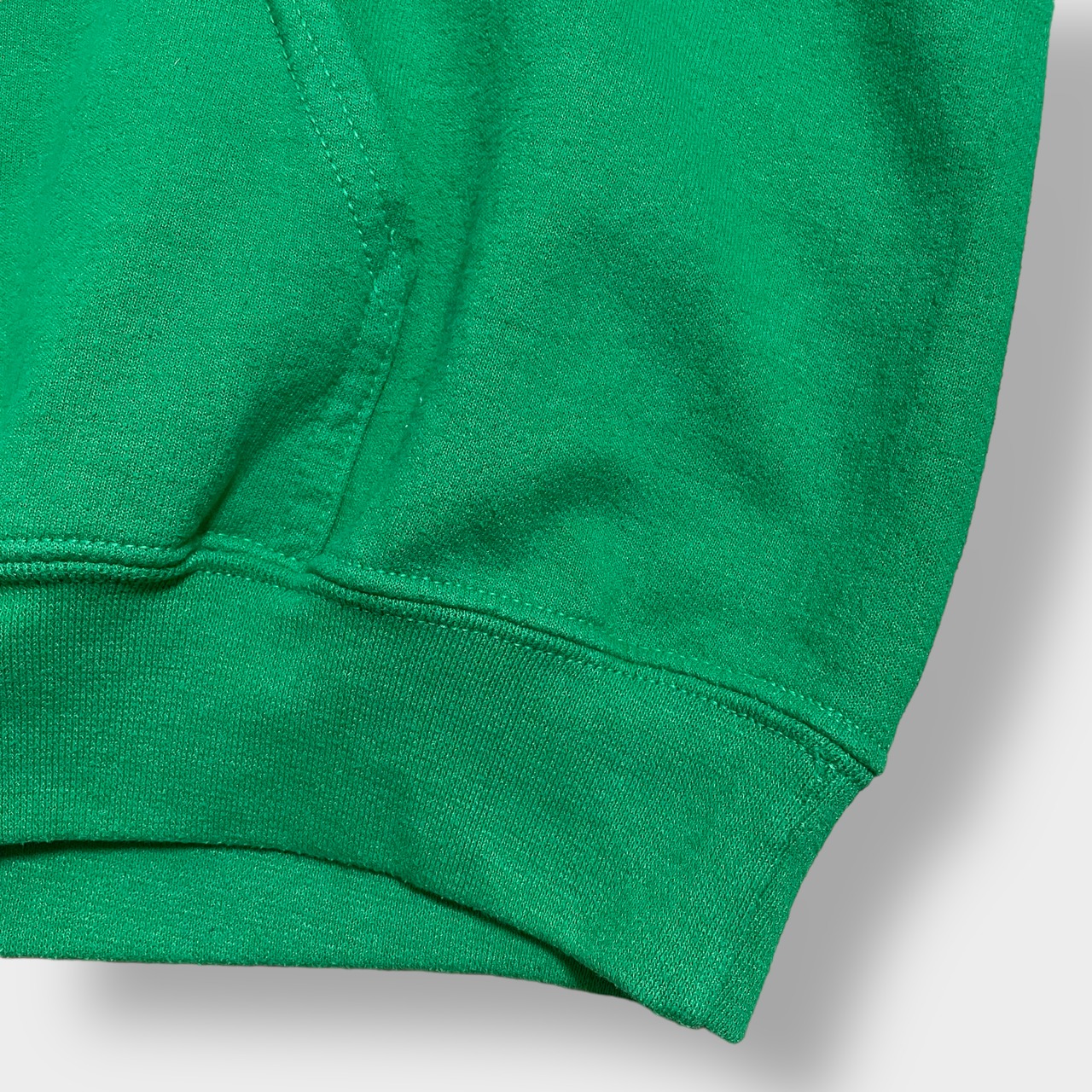 【GILDAN】HUMP DAY ロゴ プリント パーカー ラクダ アニマルプリント クリスマス 水曜日 プルオーバー フーディー スウェット L グリーン US古着