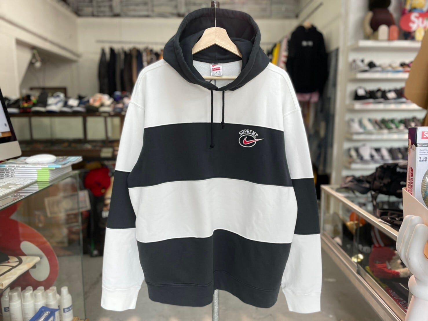 新品未使用 Supreme Nike Stripe Hooded