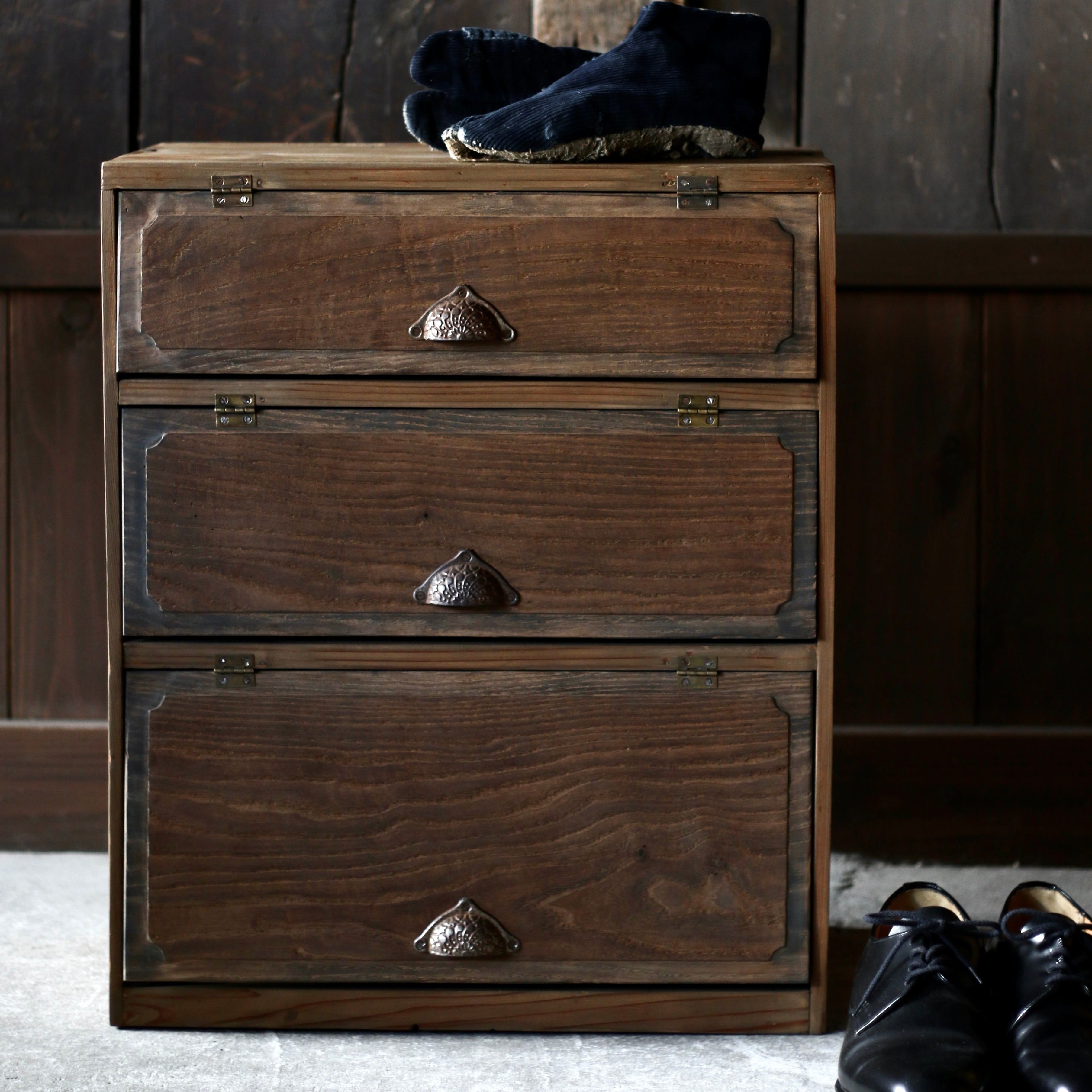 古家具パタパタ扉の収納棚