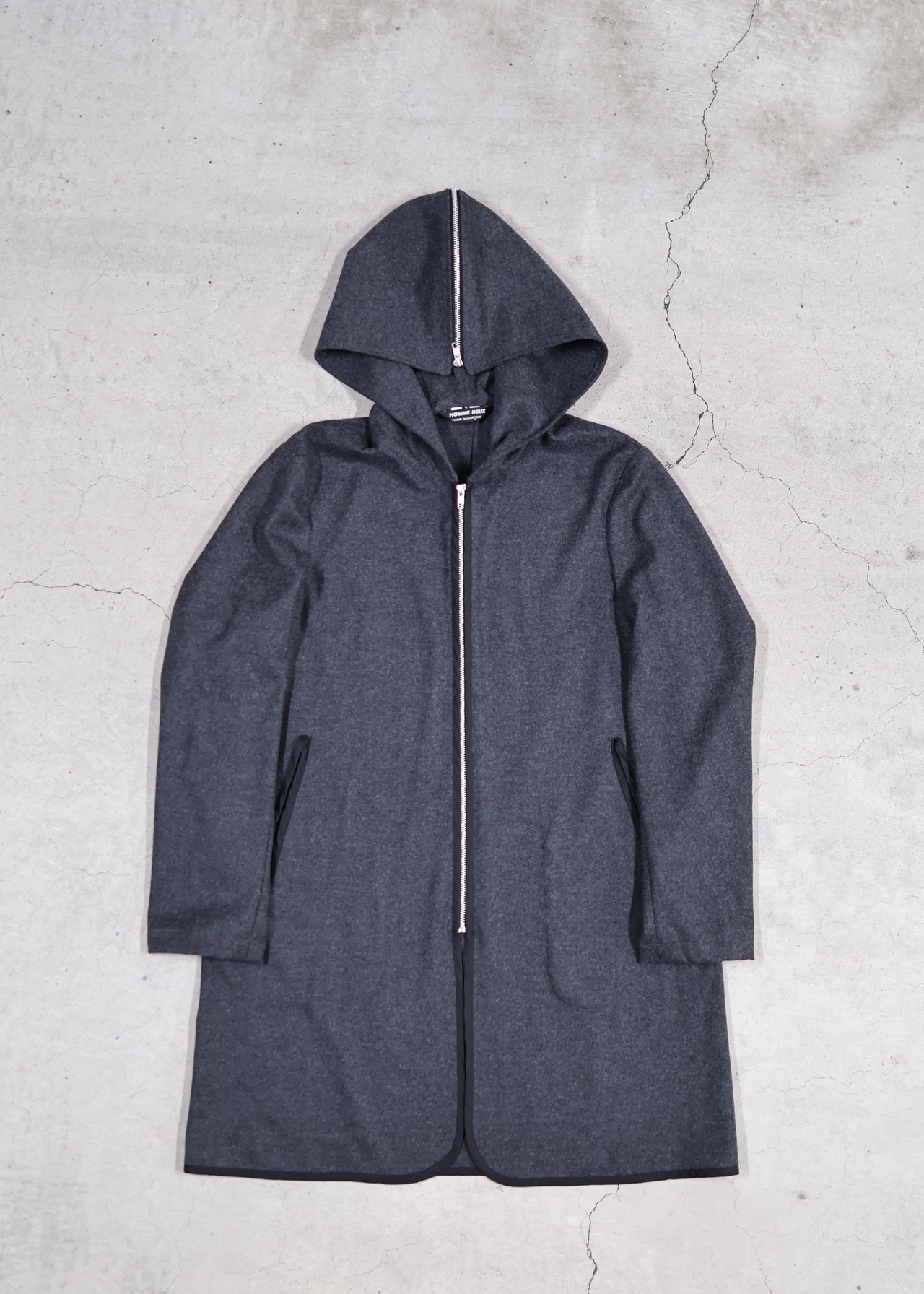 【COMME des GARCONS HOMME DEUX】zip up hooded half coat