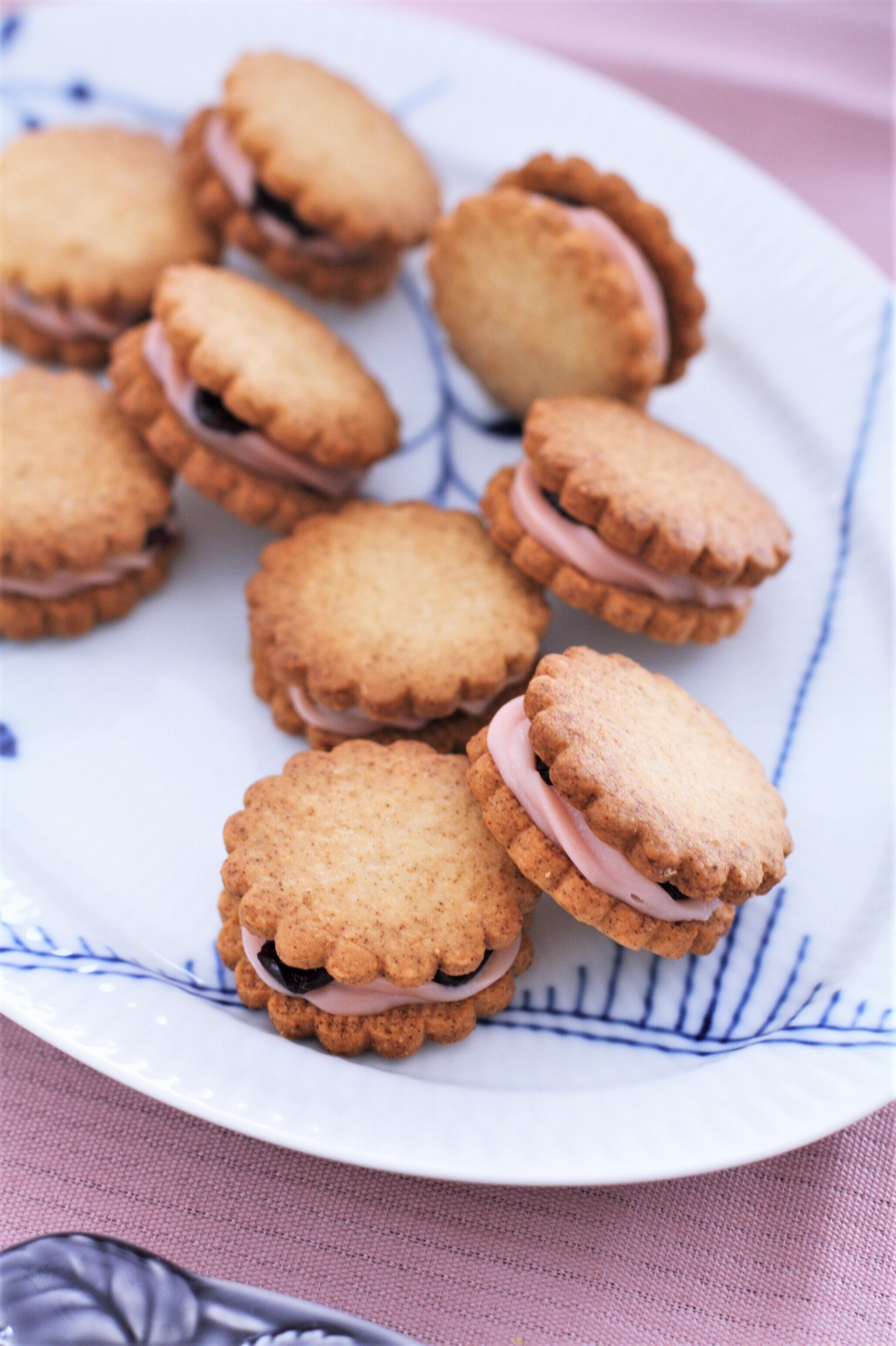 【ルビーチョコを使ったお菓子2種のレッスン】ルビー・クランベリーサンド & ルビー・ラングドシャ