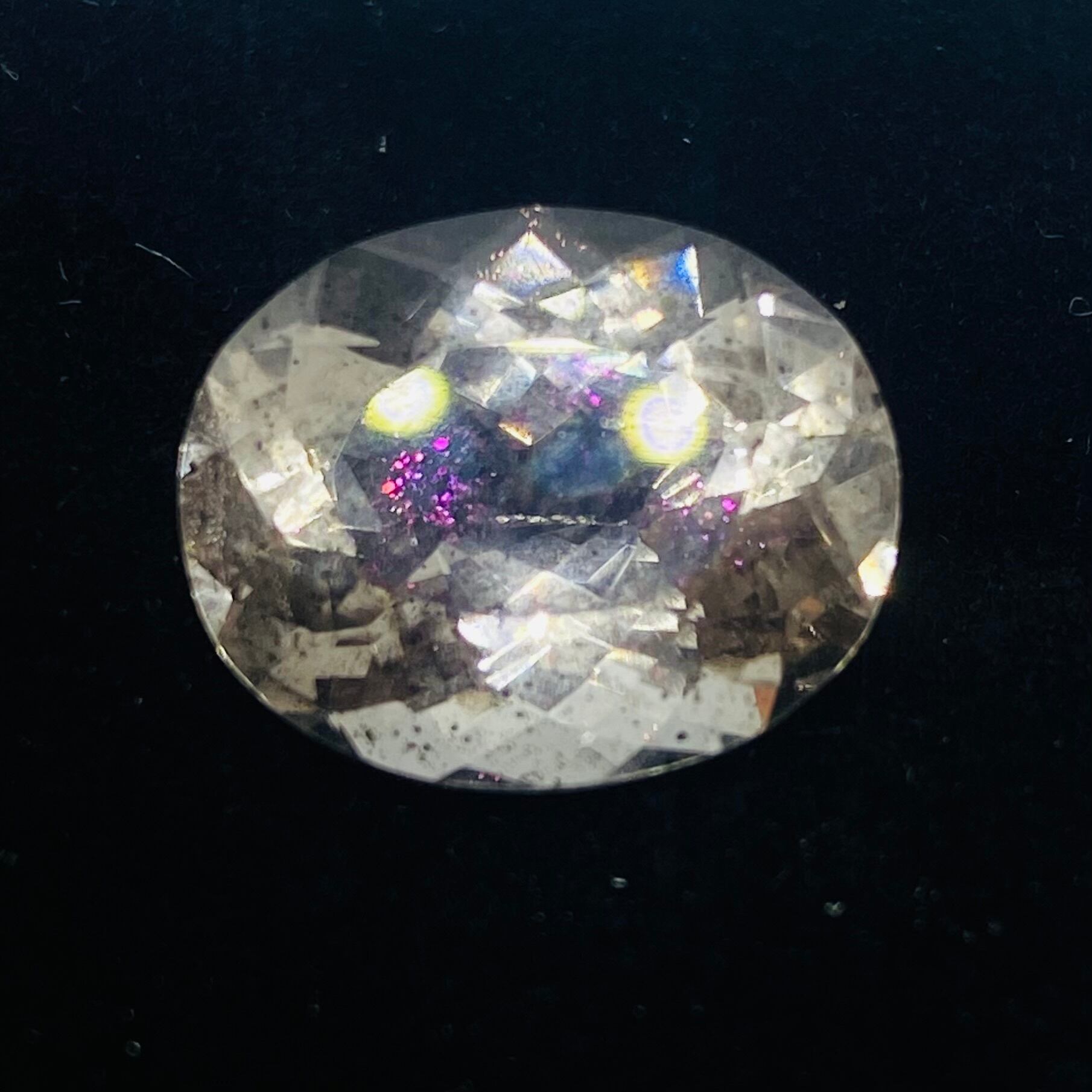 カットとキラキラピンクの美しいピンクファイアクオーツ