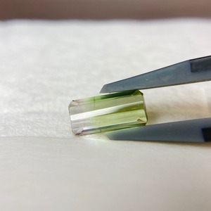 淡いカラー　バイカラートルマリン No.4　約1.00ct