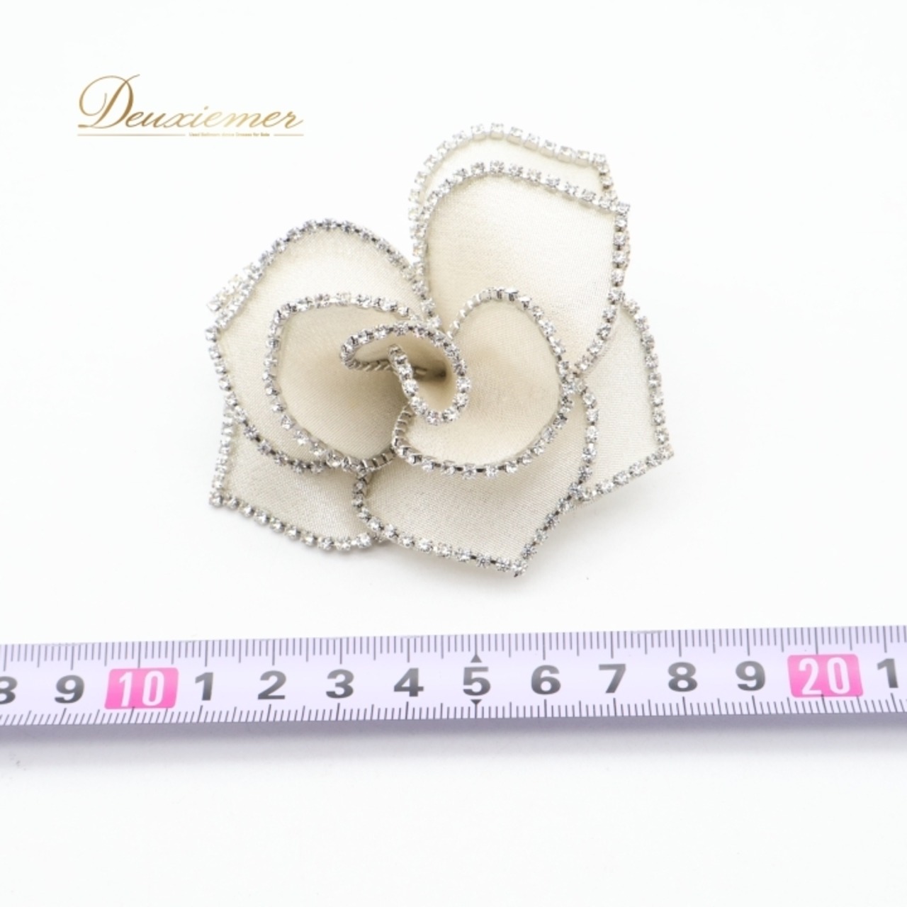 vendome boutique ヴァンドームブティック ブローチ 薔薇 花 シルバー ホワイト系 シルバー系 フォーマル 正装 ダンス パーティ 発表会 小物 飾り 装飾 アクセサリー 入学式 卒業式 小道具 飾りつけ 結婚式 おしゃれ 上品 レディース 華やか かわいい