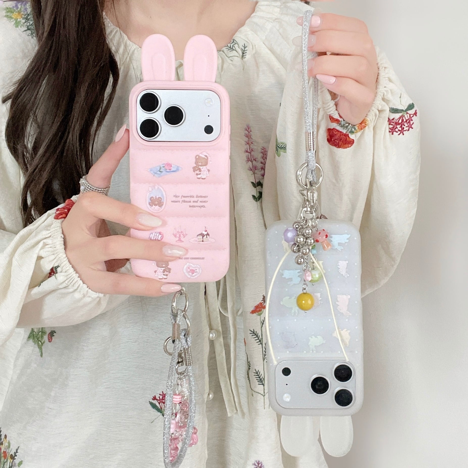 Bratz ウサギ耳 iPhone用ケース ウサギ耳 iPhone 17 16 15 ケース パフィーデザイン 衝撃吸収 TPU製