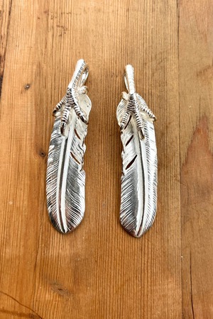 go64 銀爪付き特大フェザー ホワイトハーツ、ビーズ革紐カスタム