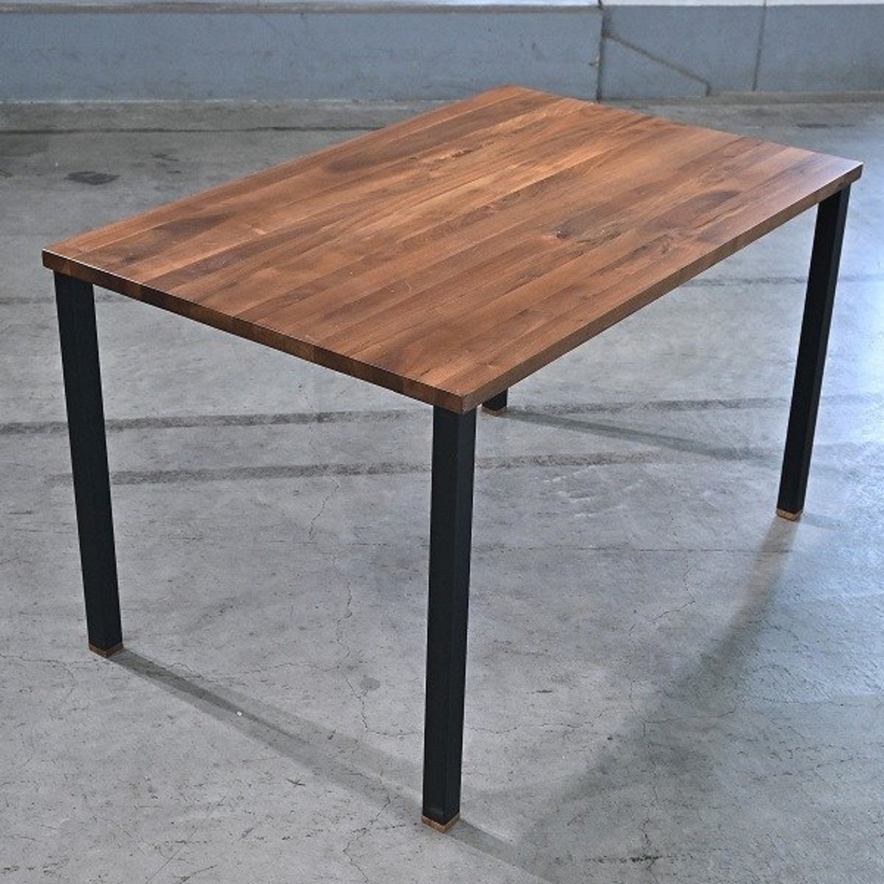 関家具 13万「NODE? LEG02/ノード?」ダイニングテーブル 4人 120cm幅 ウォールナット材 無垢 スチール 机 リビング 北欧テイスト デスク【中古家具/中古インテリア/USED家具ユーズド家具/リサイクル】