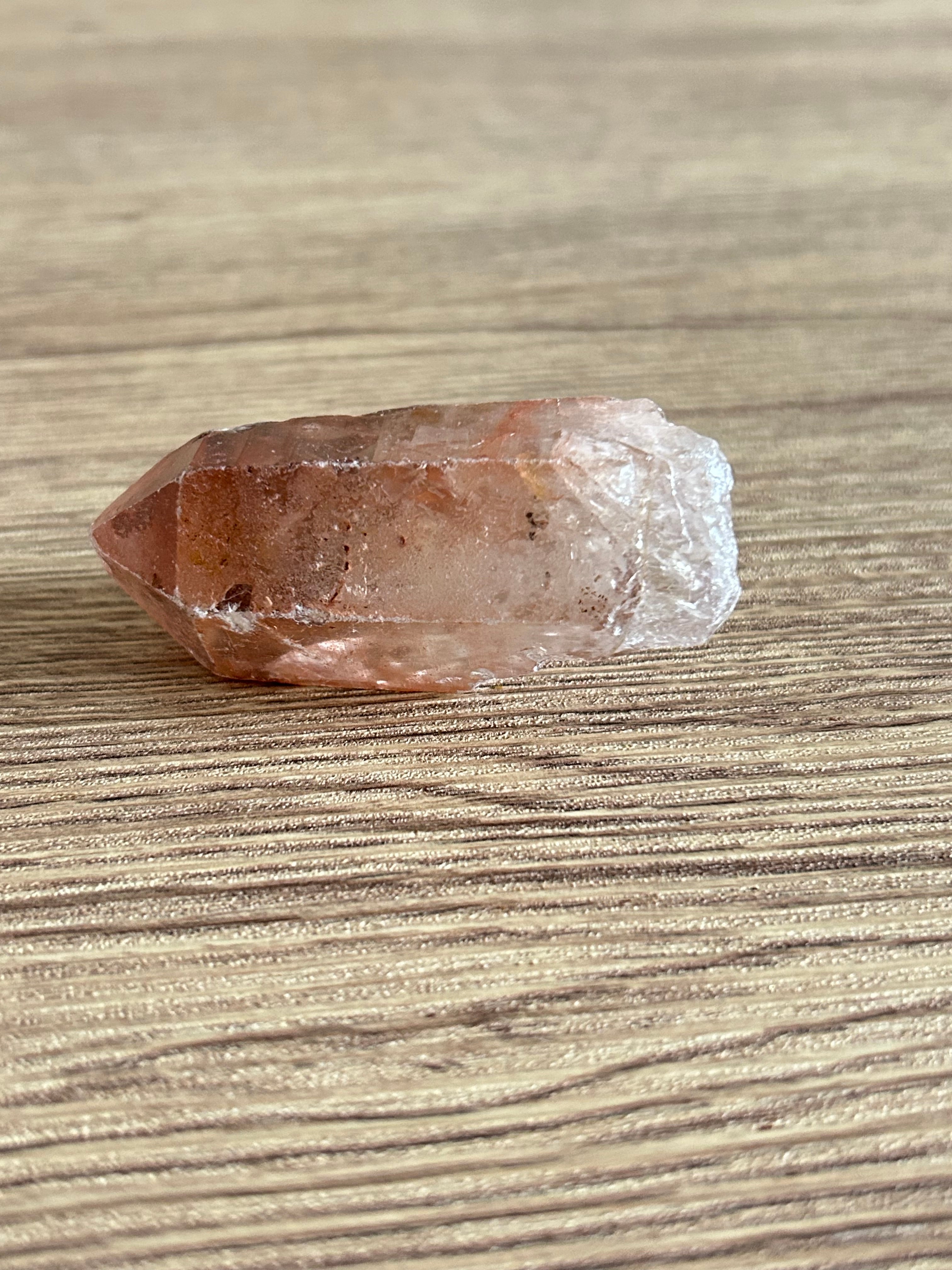 レッド水晶(レッドクォーツ)約103g | 天然石•パワーストーンの