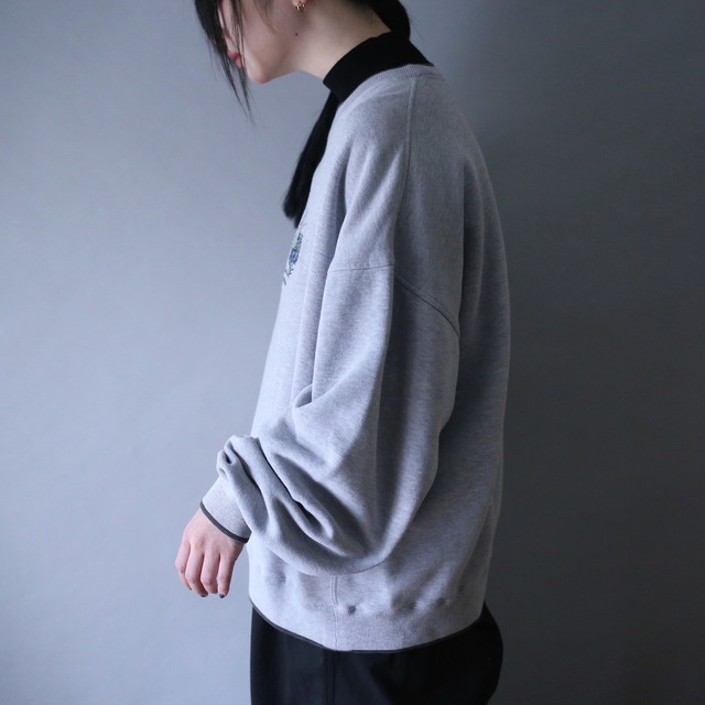 "刺繍×狼" one point design loose wide silhouette sweatshirt