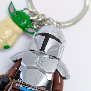 2026年7月中旬再入荷予定！★ブロックフィギュアキーホルダー★【STARWARS ( スター・ウォーズ )/ The Mandalorian ( マンダロリアン )】マンダロリアン/ ディンジャリン  〚アメリカン雑貨 アメトイ〛