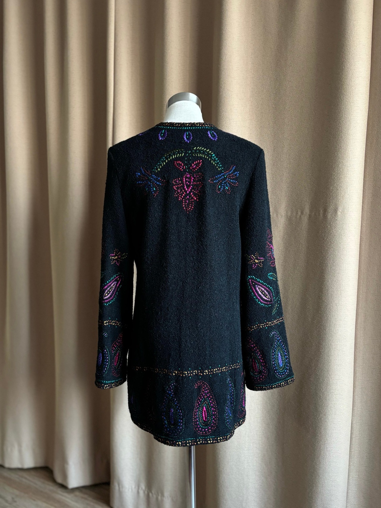 Linea embroidery pattern jacket-5008-9