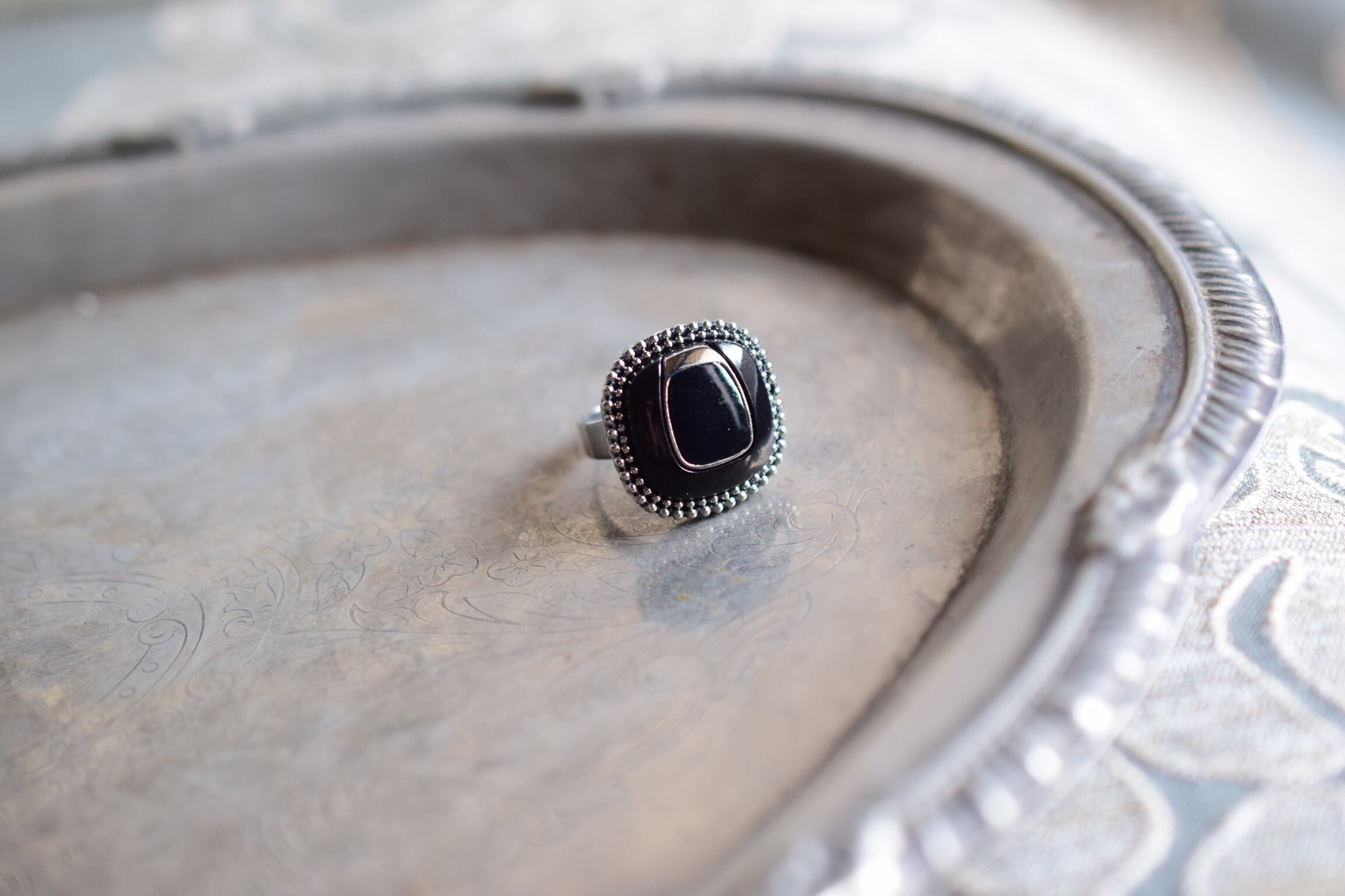SOLD！アンティーク絵画の額縁ring | Oki