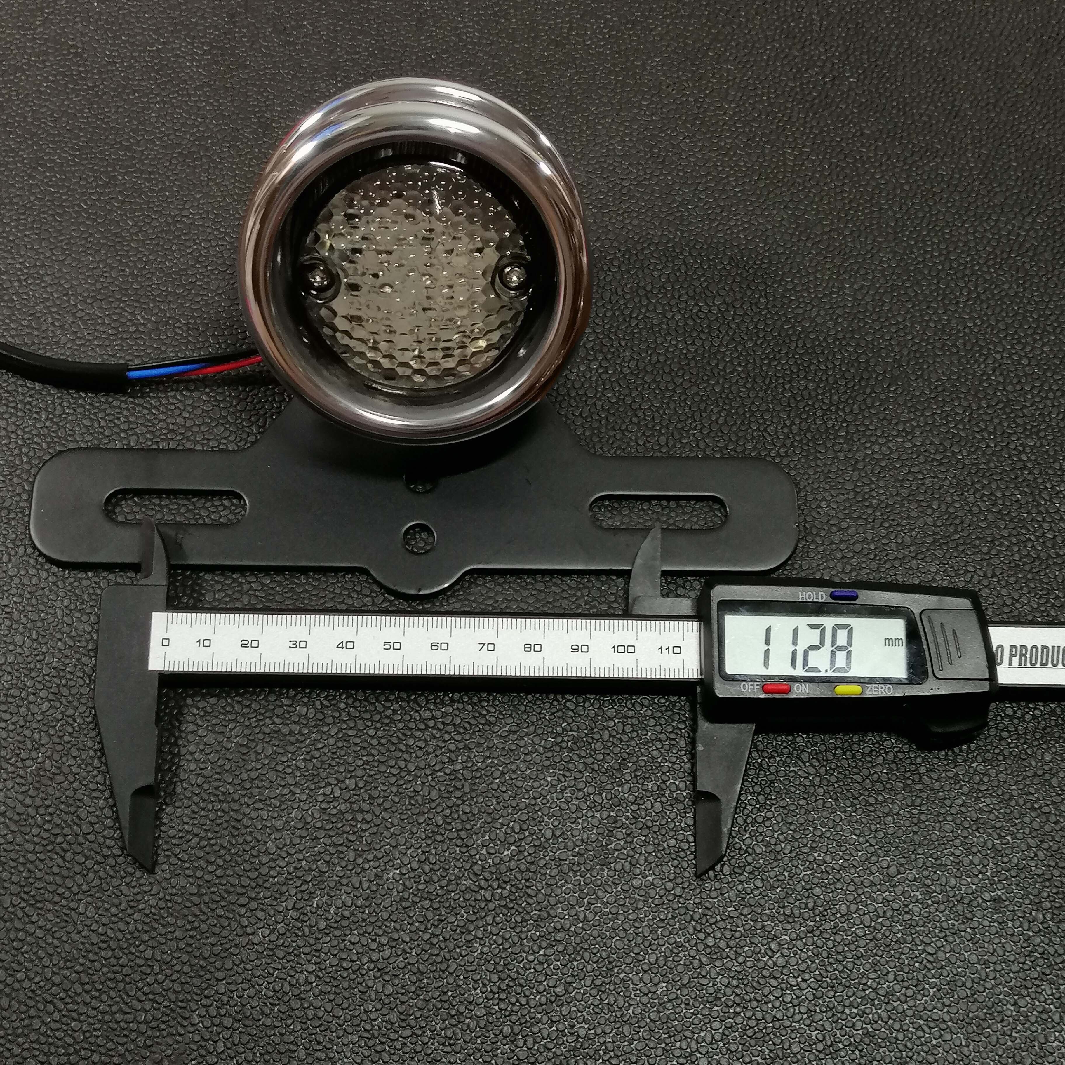 送料無料　LED テールランプ　アルミ　ドリリング