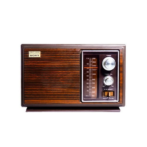 1980 sony am/fm radio